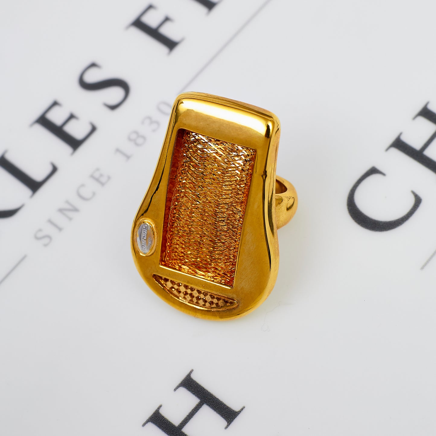 Pre-Owned 18ct Gold Mesh Centre Statement Ring
