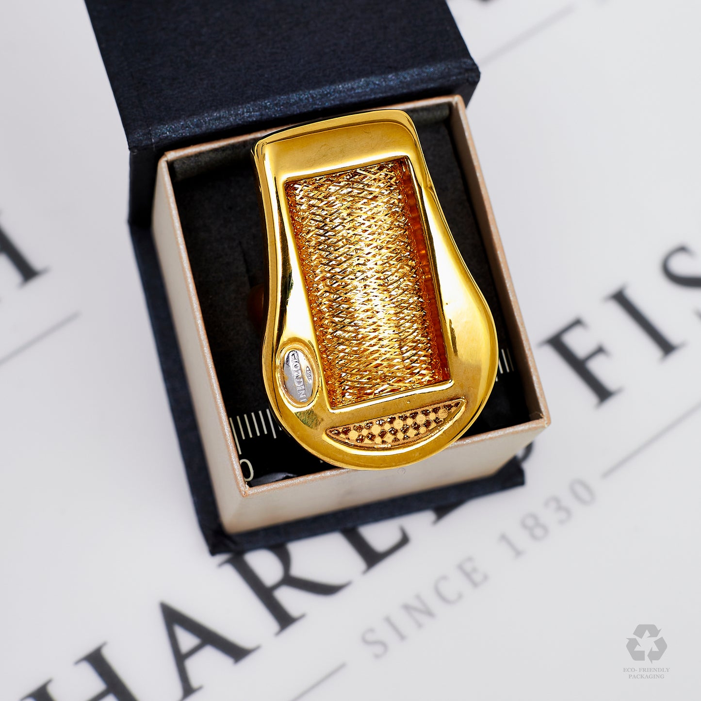 Pre-Owned 18ct Gold Mesh Centre Statement Ring