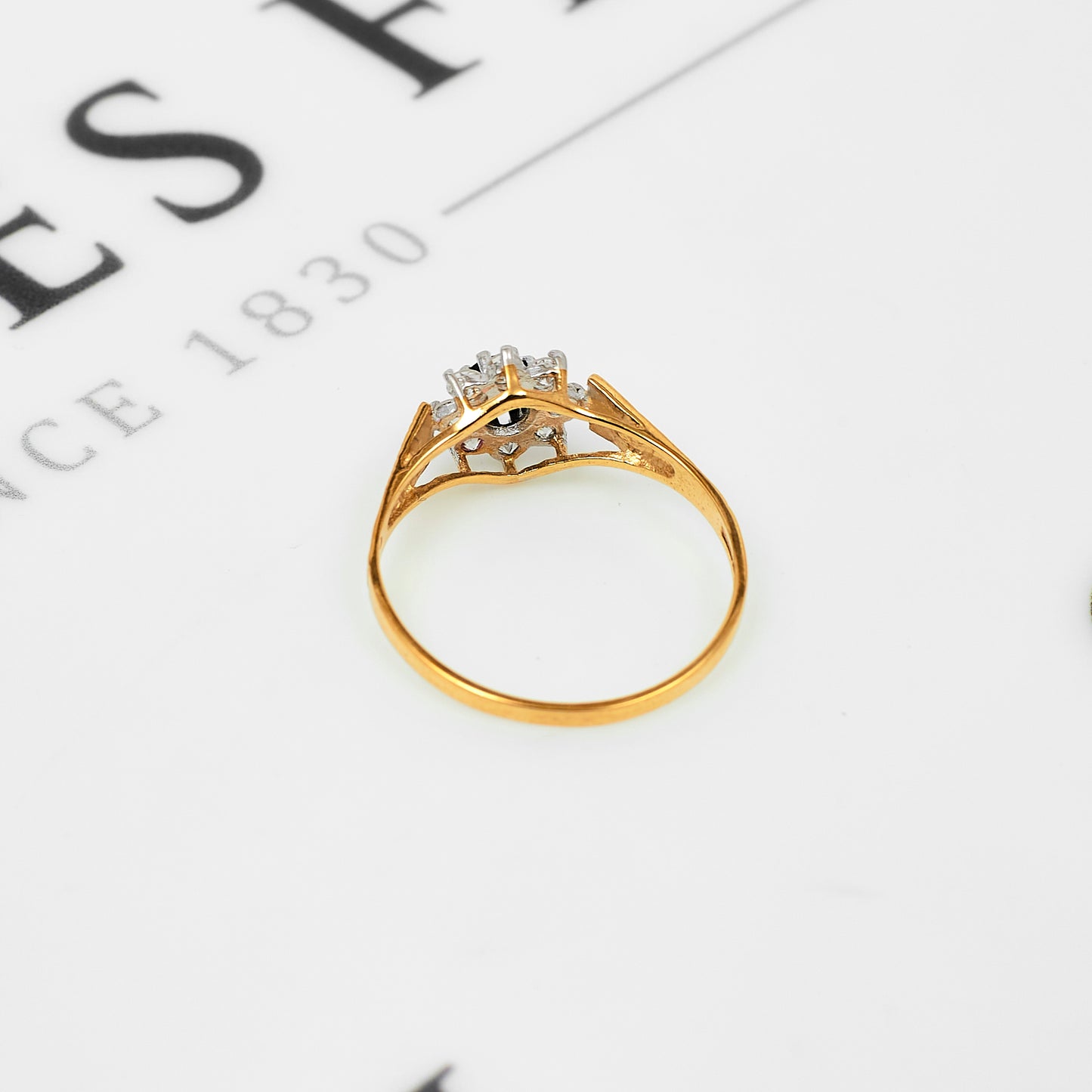 Pre-Owned 9ct Gold Sapphire & CZ Cluster Ring Size O