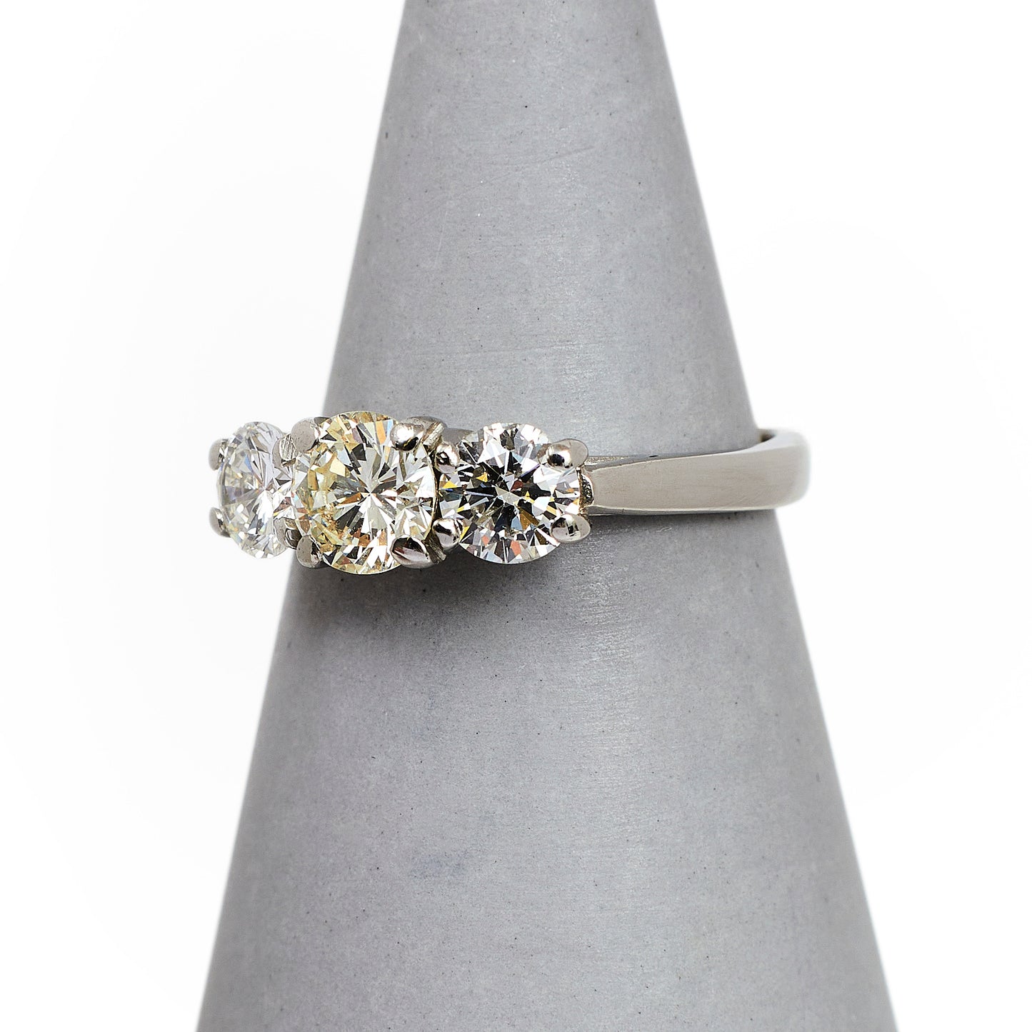 Pre-Owned Platinum 3 Diamond Dress Ring Size J.5