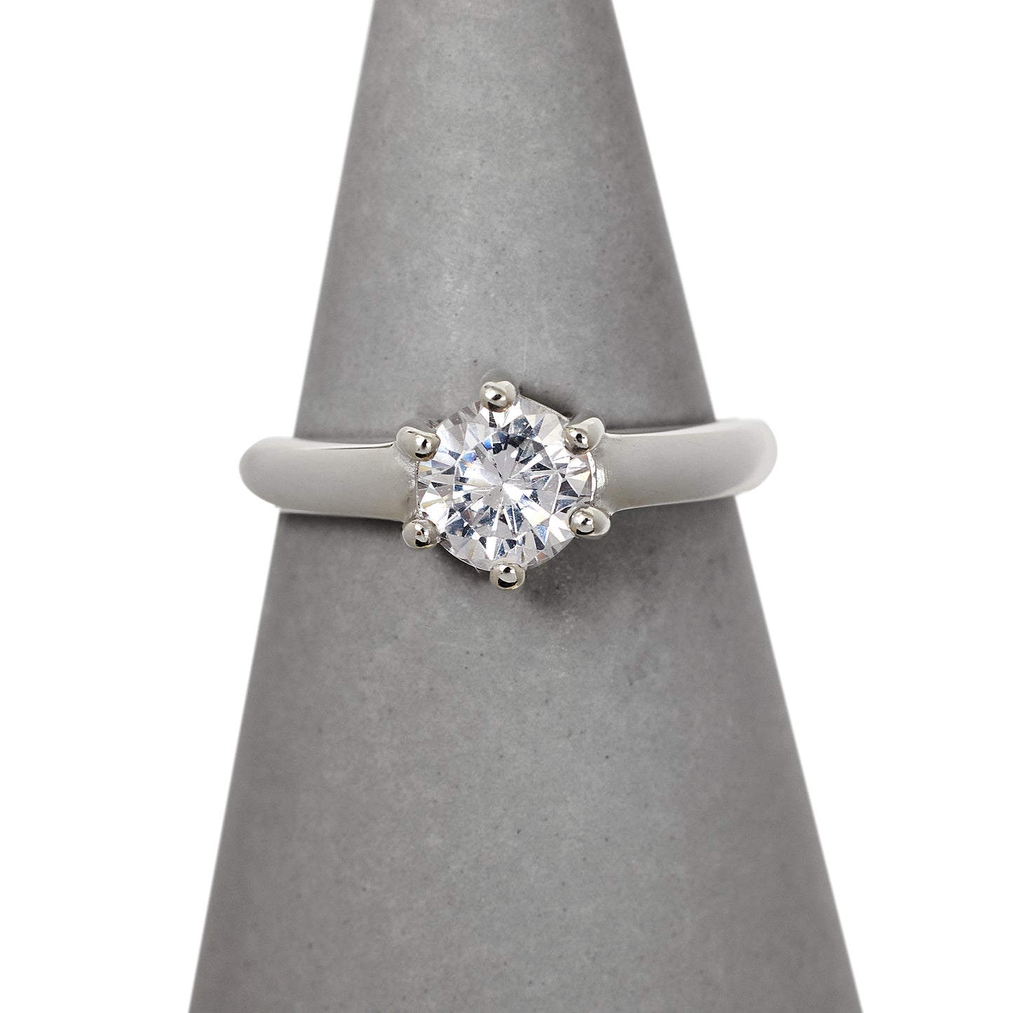 Pre-Owned 9ct White Gold Cubic Zirconia Dress Ring