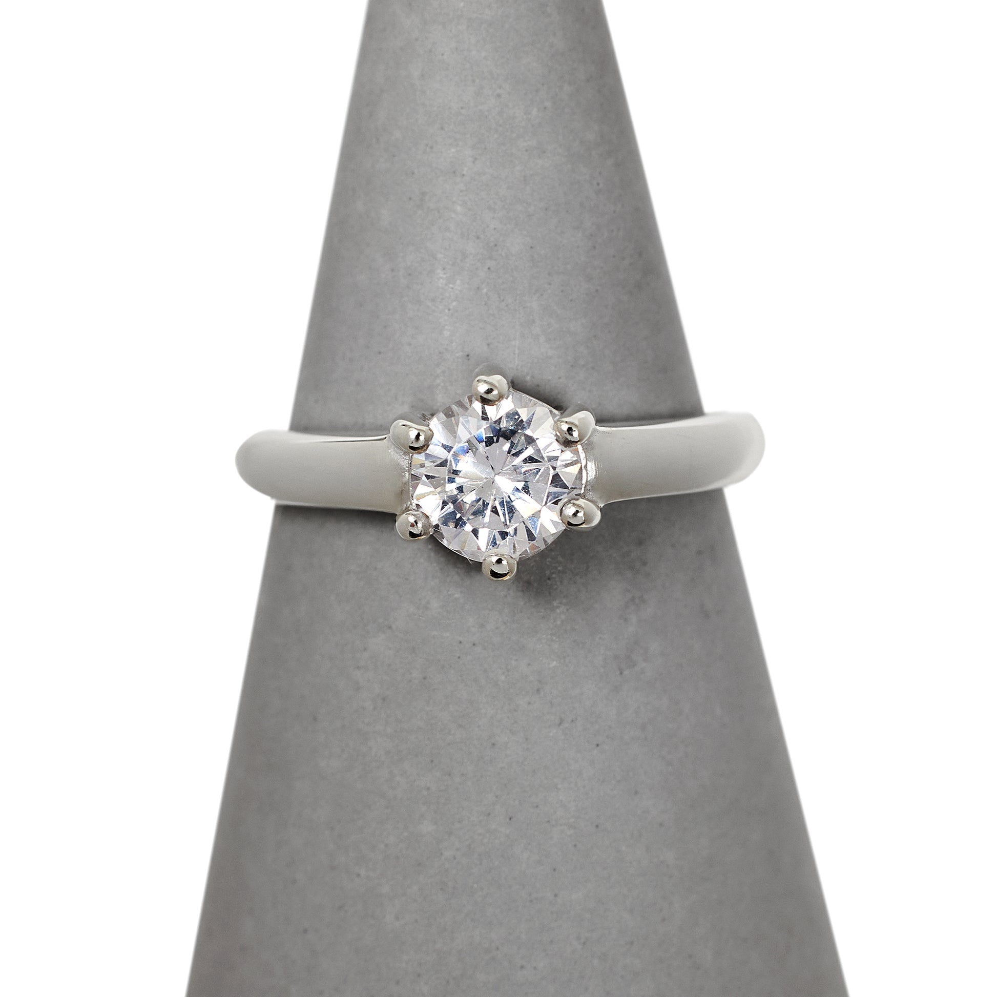 Pre-Owned 9ct White Gold Cubic Zirconia Dress Ring