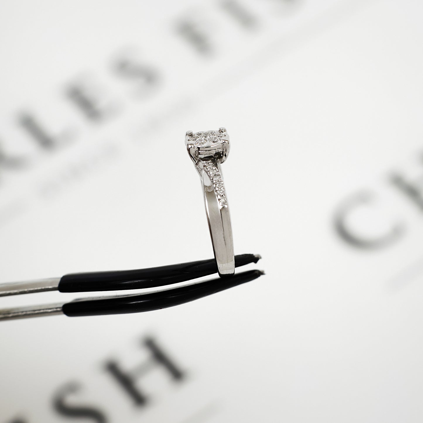 Pre-Owned 9ct White Gold Diamond Cluster Ring - Size H
