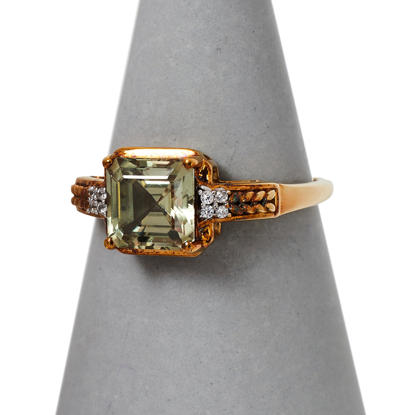 Pre-Owned 9ct Gold Diaspore & White Zircon Ring