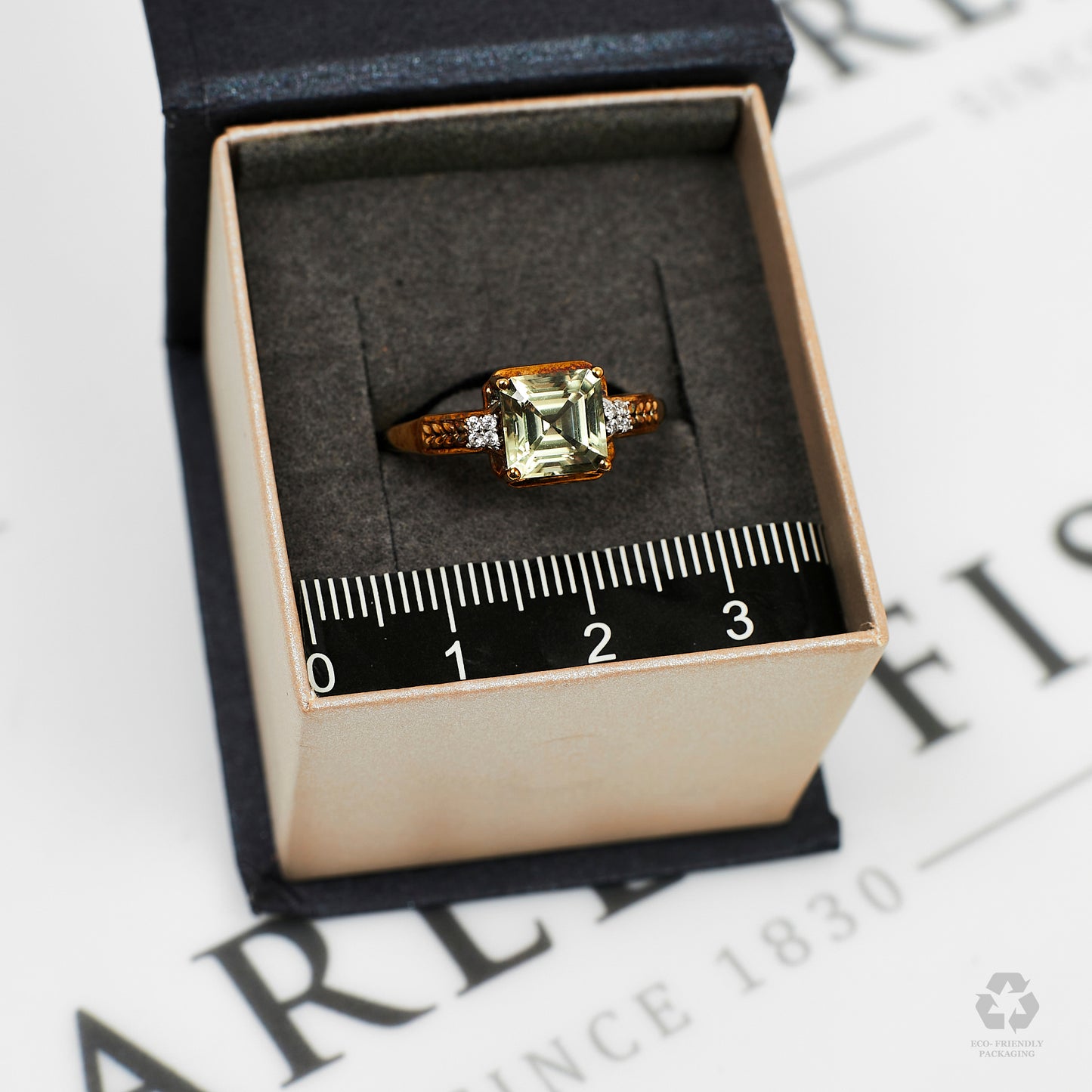 Pre-Owned 9ct Gold Diaspore & White Zircon Ring