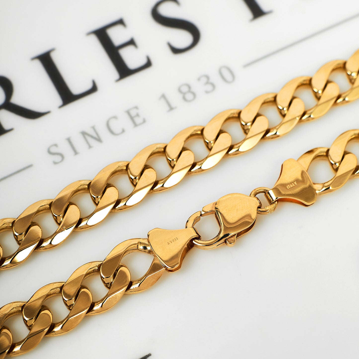 Pre-Owned 9ct Gold 10 mm Curb Chain Necklace 20 inches