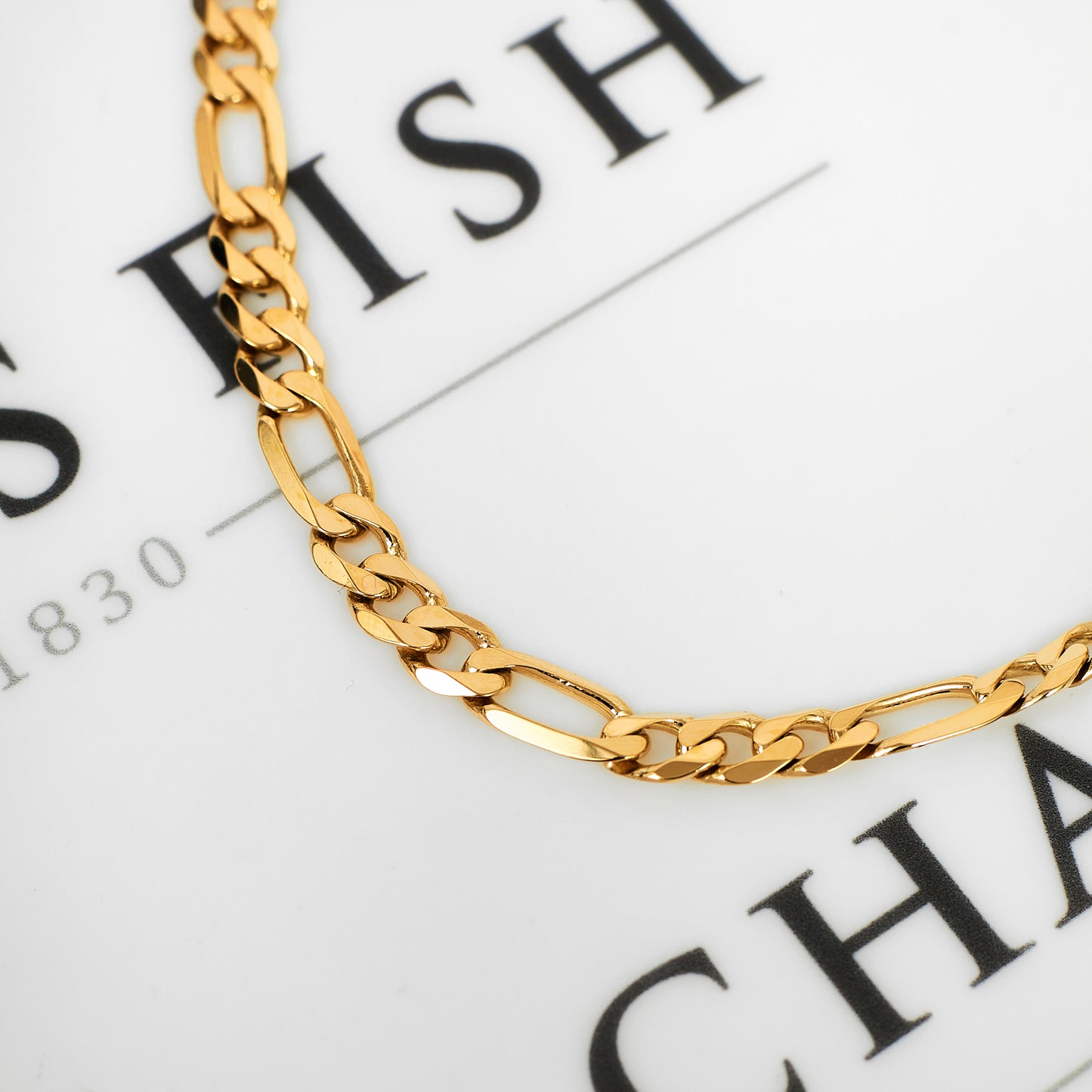 Pre-Owned 9ct Gold 6mm Figaro Chain Necklace 30 inches