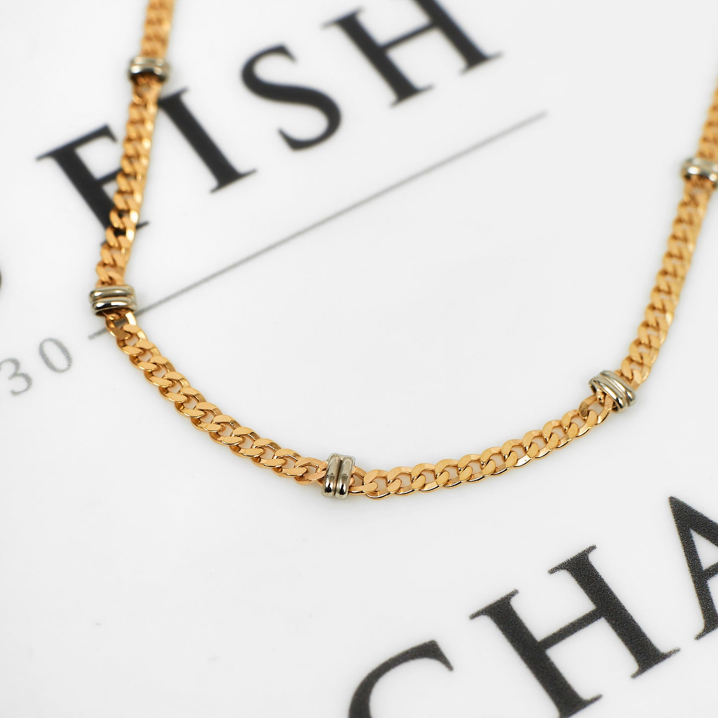Pre-Owned 9ct Gold 2 Tone Curb Necklace 28 inches