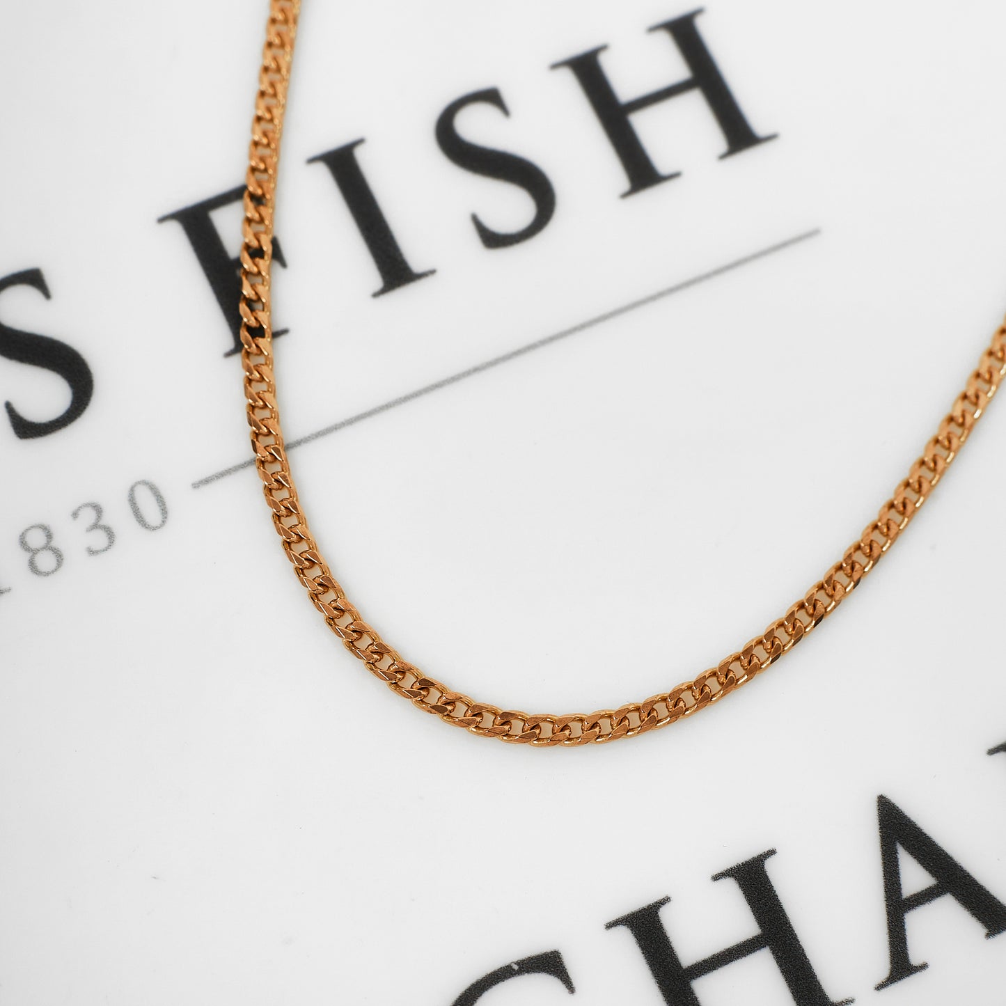 Pre-Owned 9ct Gold Fine Curb Chain Necklace 18 inches