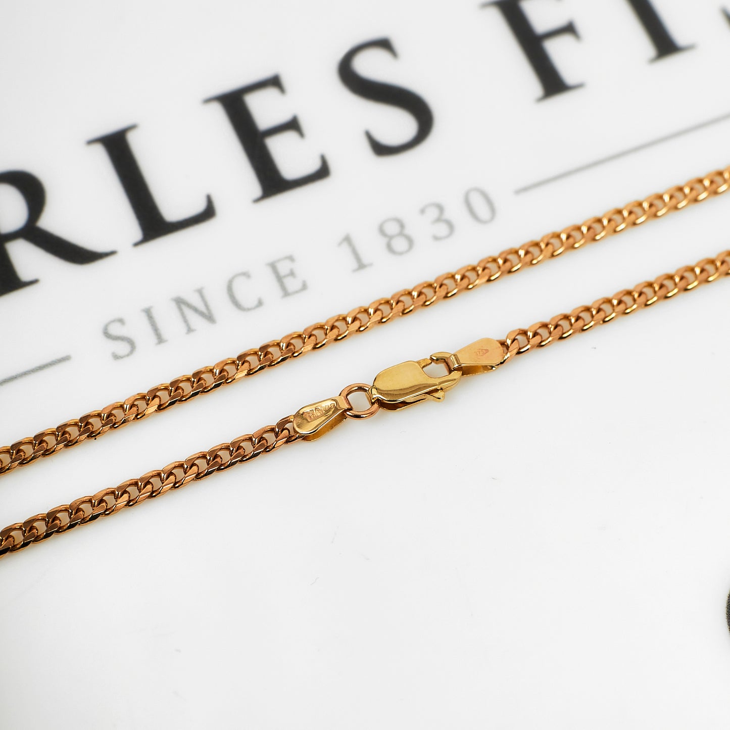 Pre-Owned 9ct Gold Fine Curb Chain Necklace 18 inches