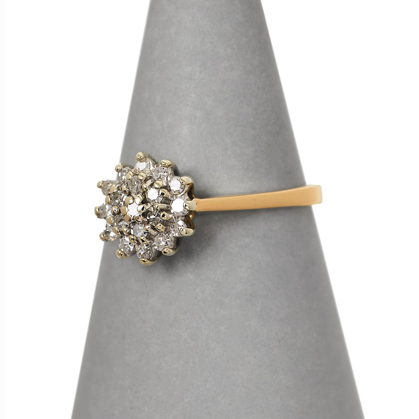Pre-Owned 9ct Gold Diamond Cluster Ring - Size L