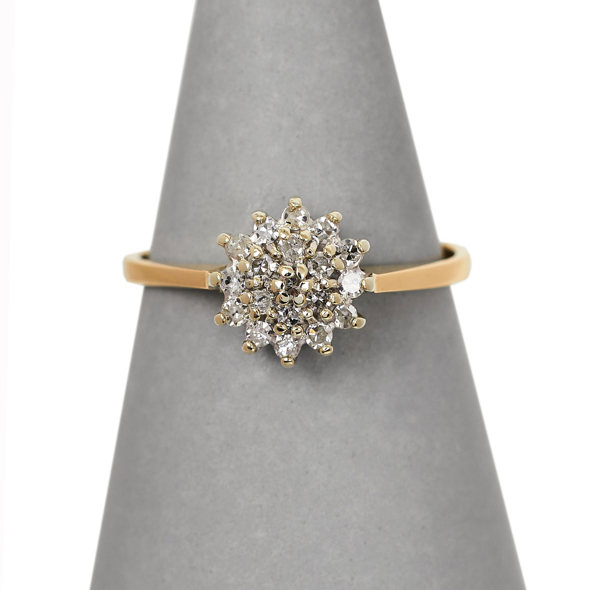 Pre-Owned 9ct Gold Diamond Cluster Ring - Size L