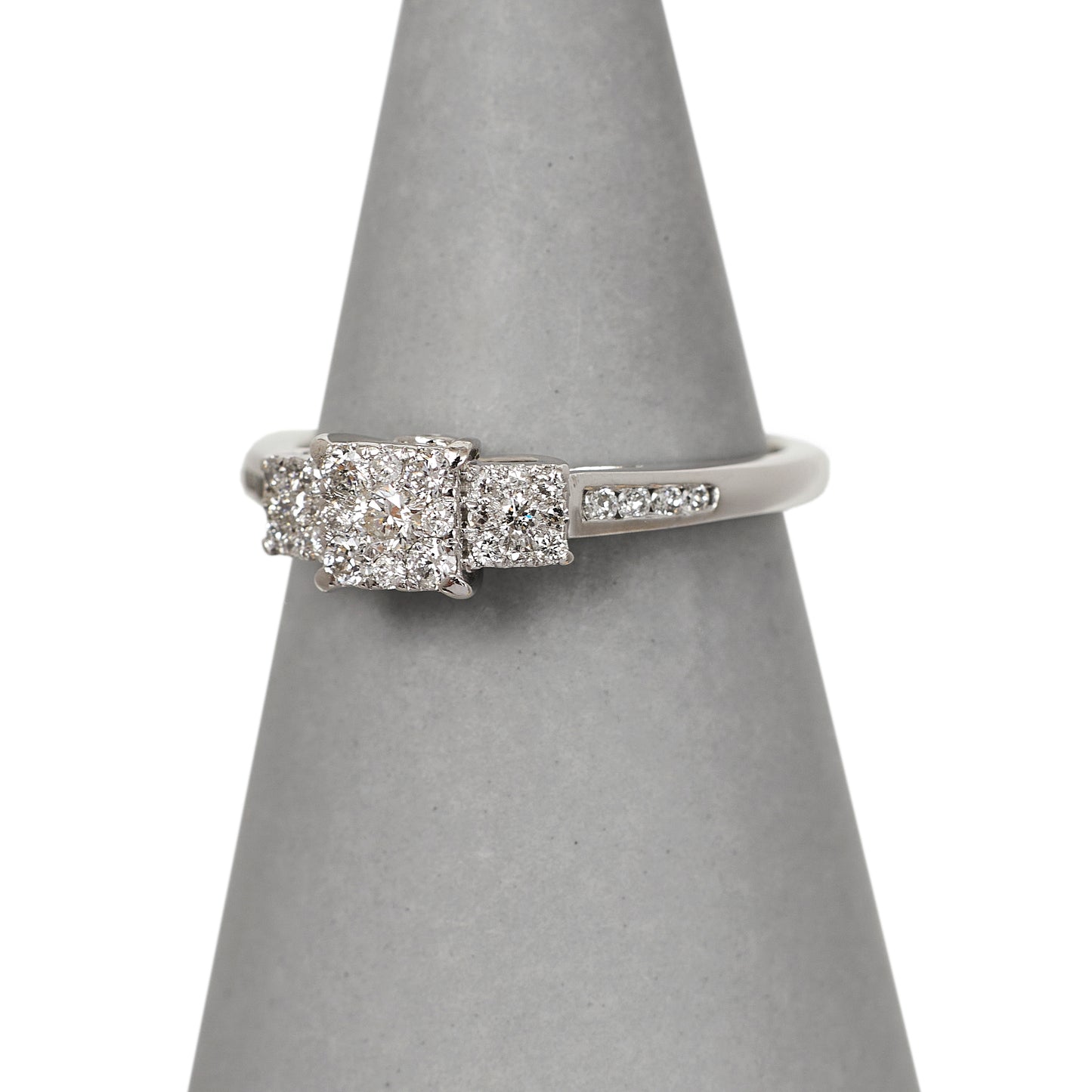 Pre-Owned 9ct White Gold Diamond Triple Cluster Ring