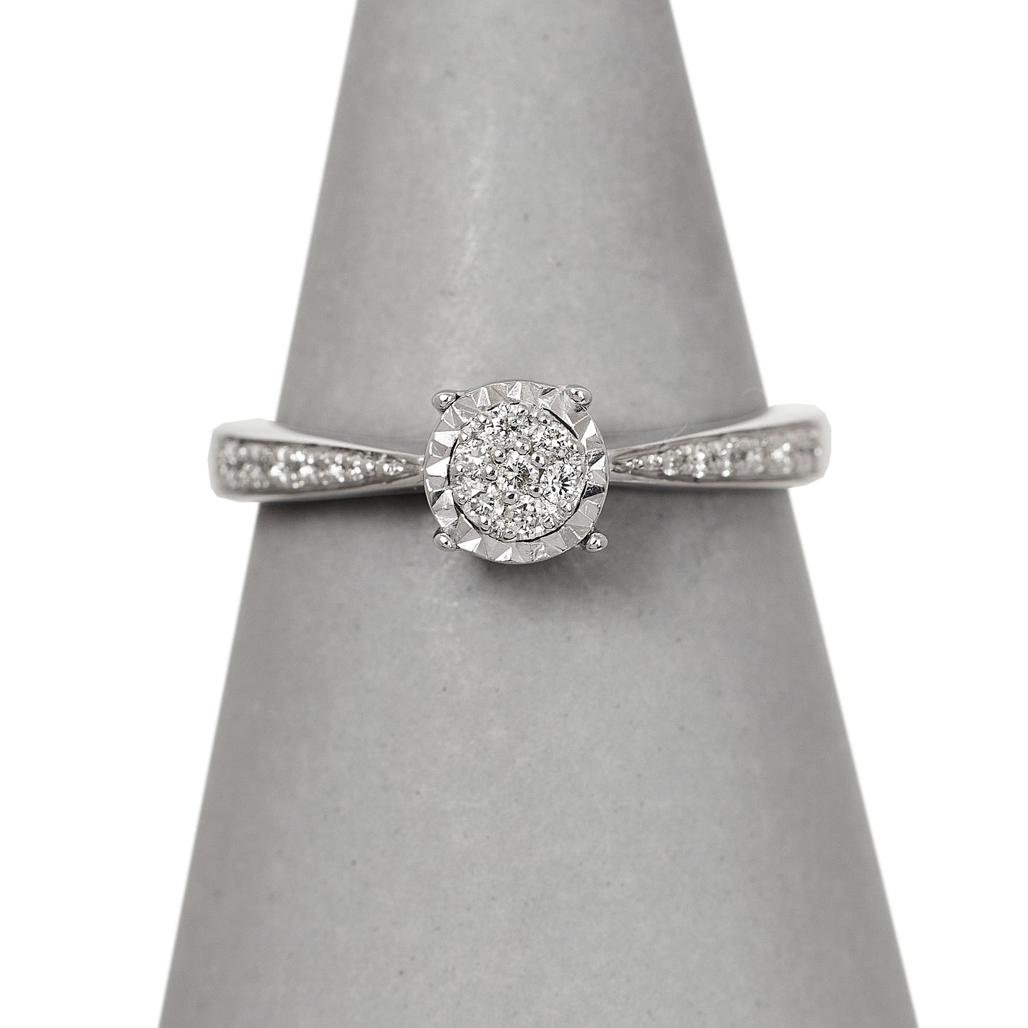 Pre-Owned White 9ct Gold Illusion Set Diamond Ring 