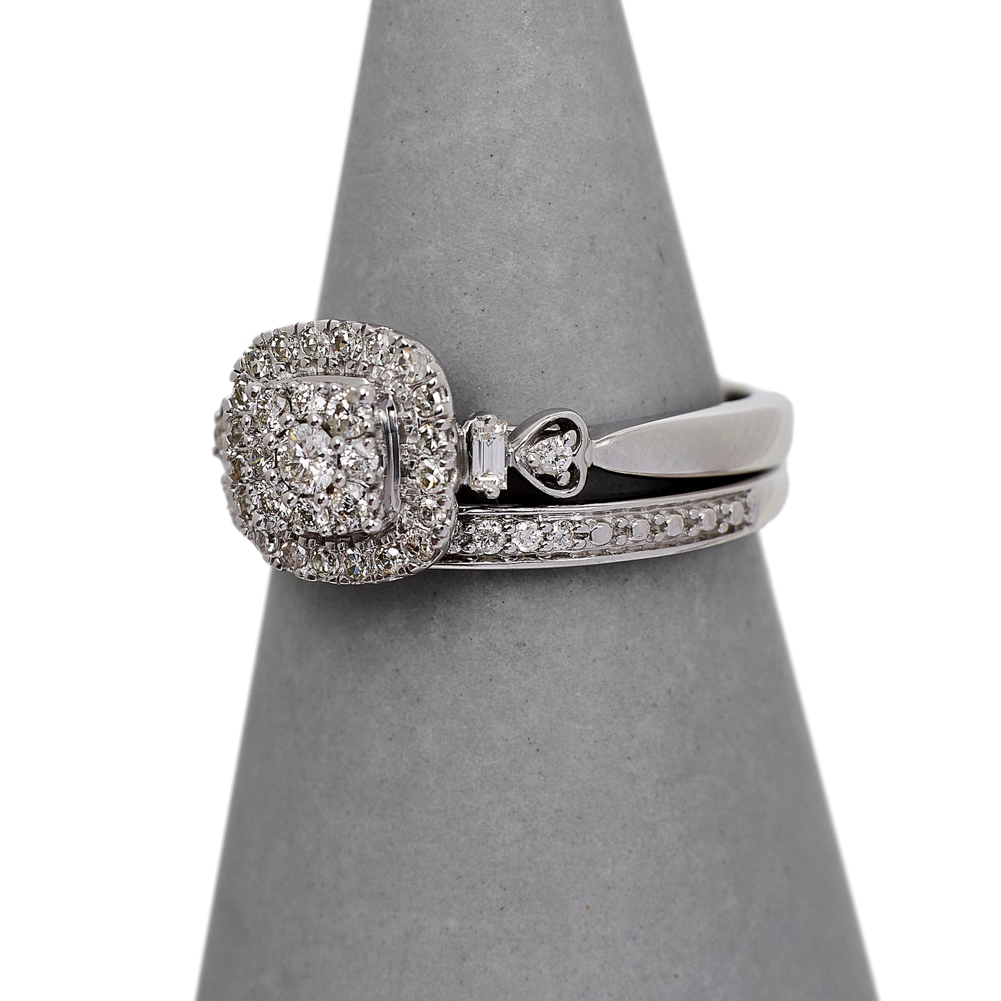Pre-Owned 9ct White Gold 2 Piece Diamond Ring Wedding Set