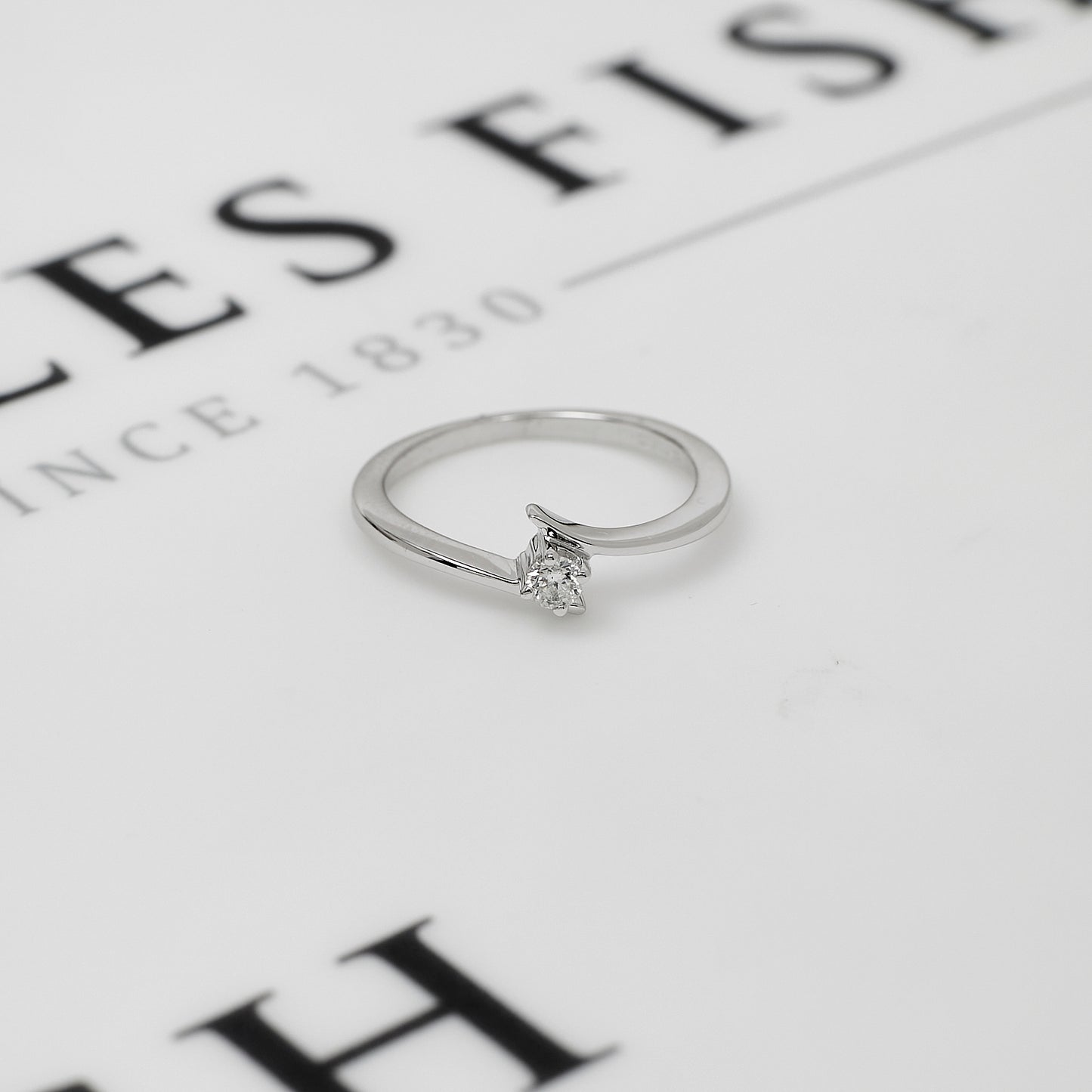 Pre-Owned 9ct White Gold Diamond Crossover Design Ring