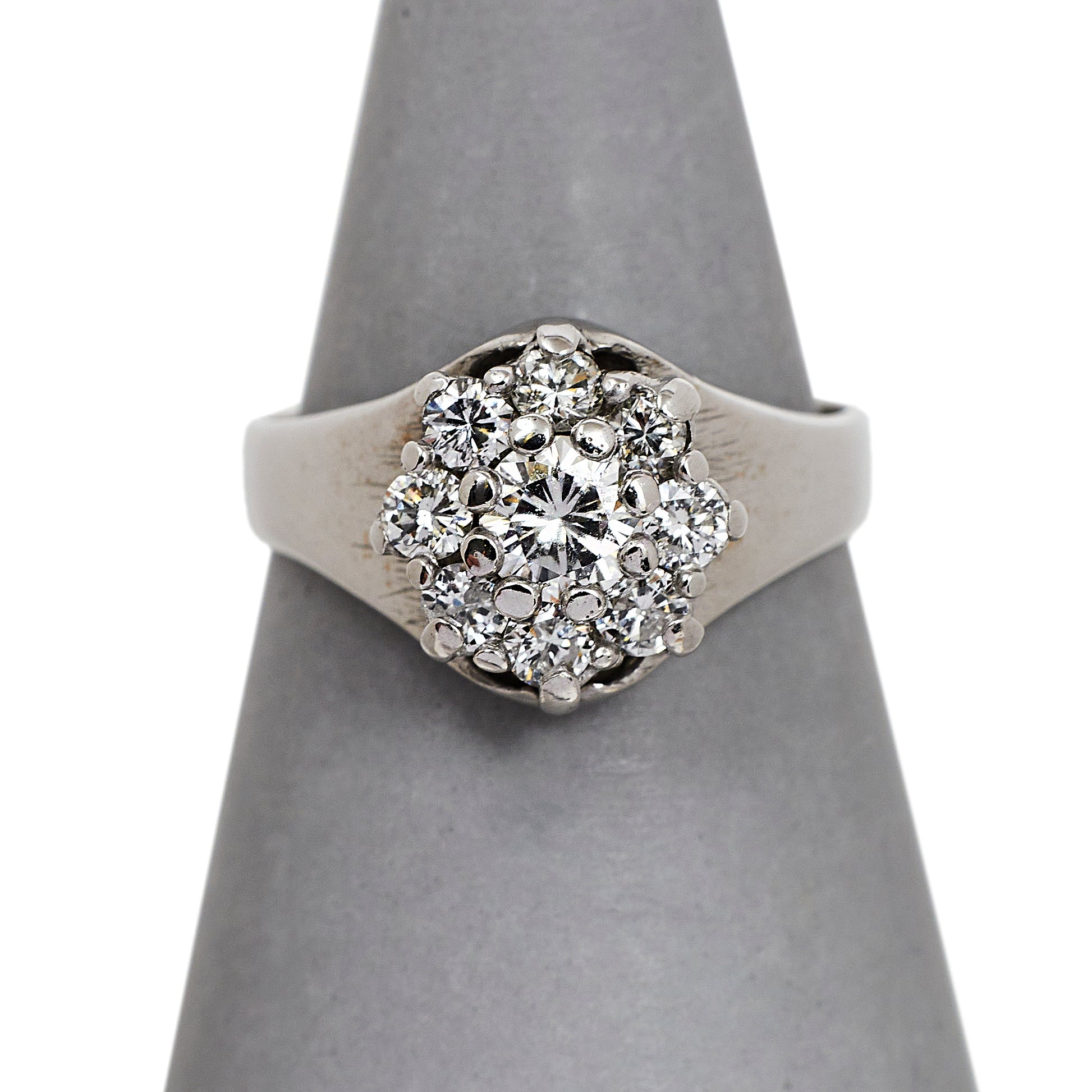 Pre-Owned 18ct White Gold Vintage Diamond Cluster Dress Ring