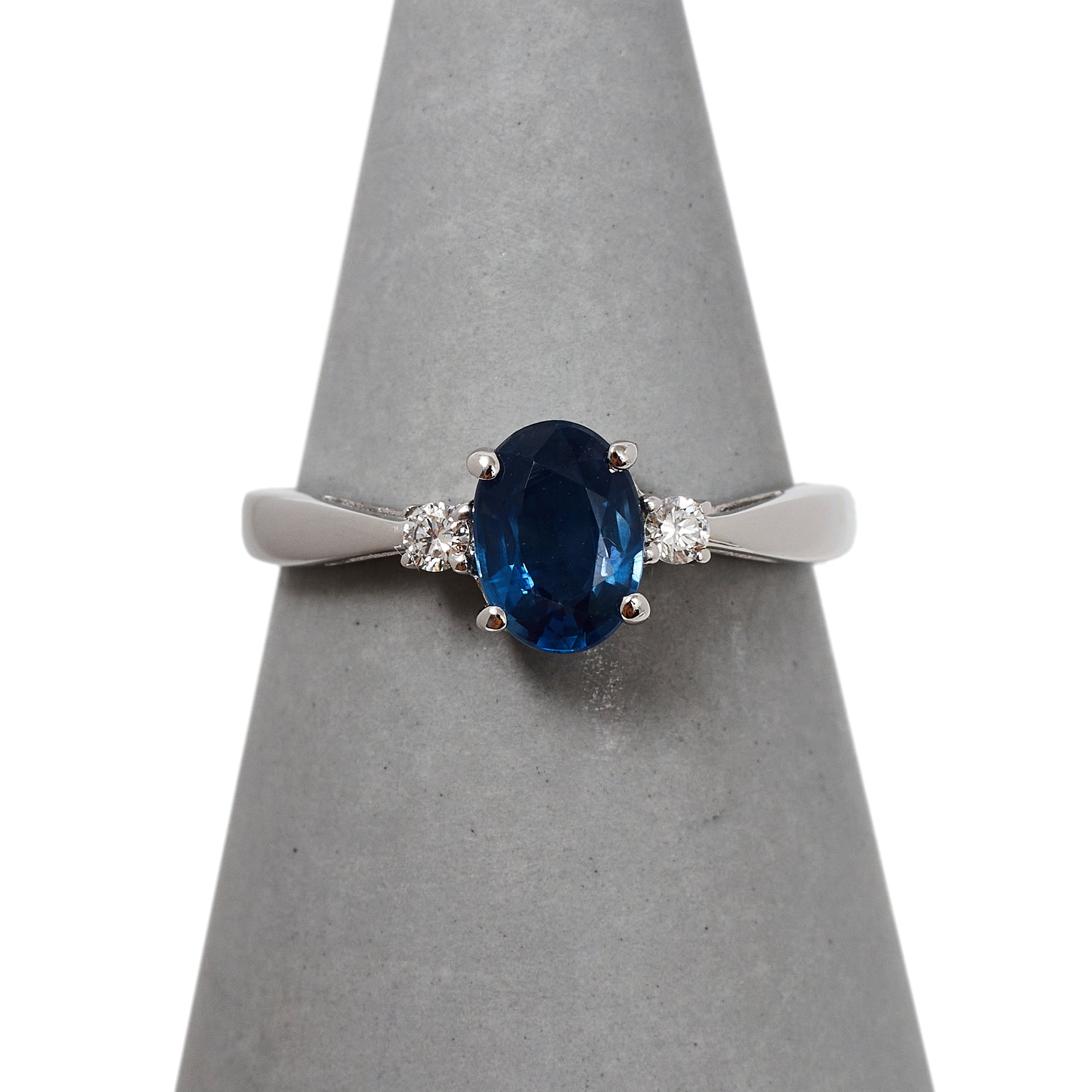 Pre-Owned 18ct White Gold Sapphire & Diamond Ring - Size L