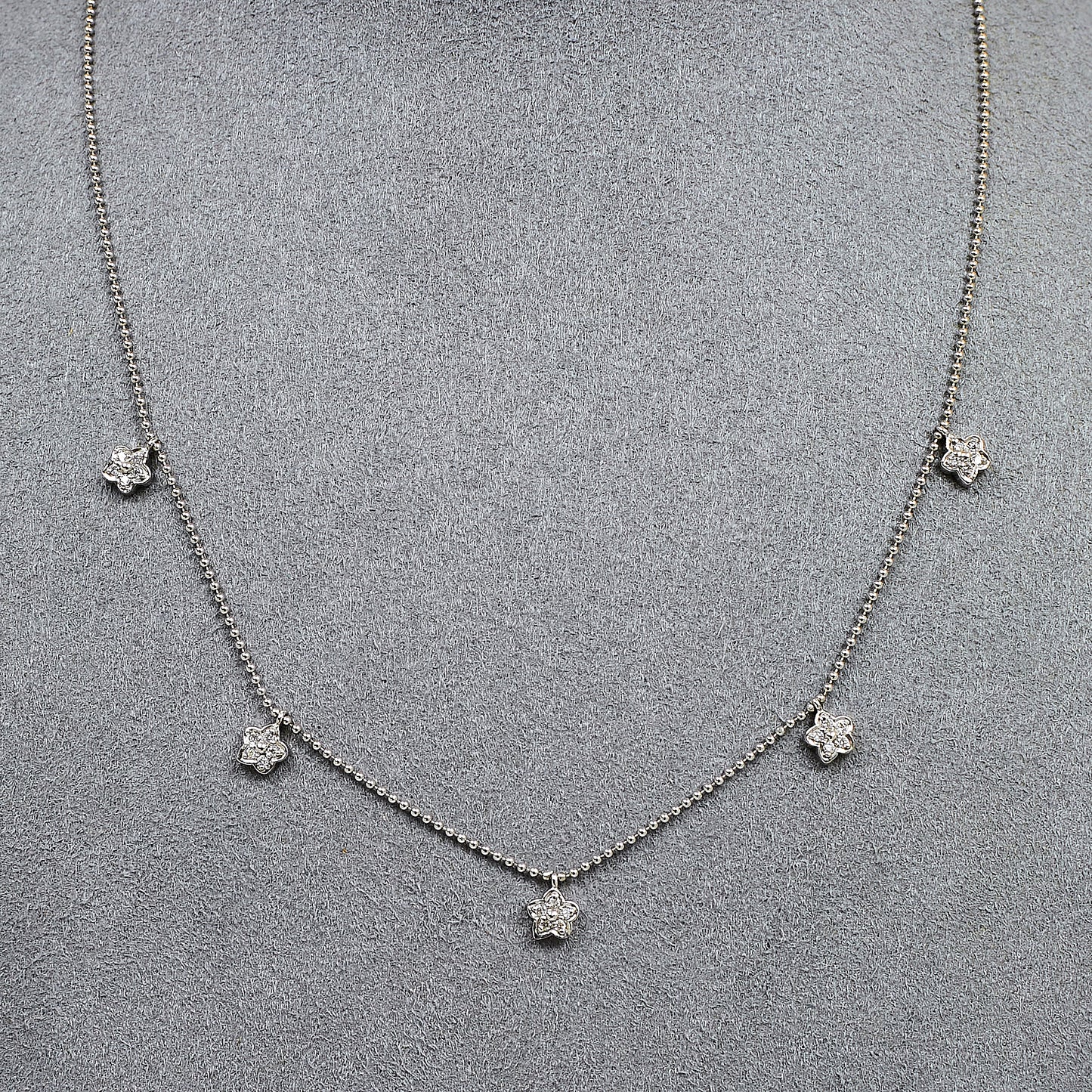 Pre-Owned 14ct White Gold Diamond Flower Necklace 16.5 Inch