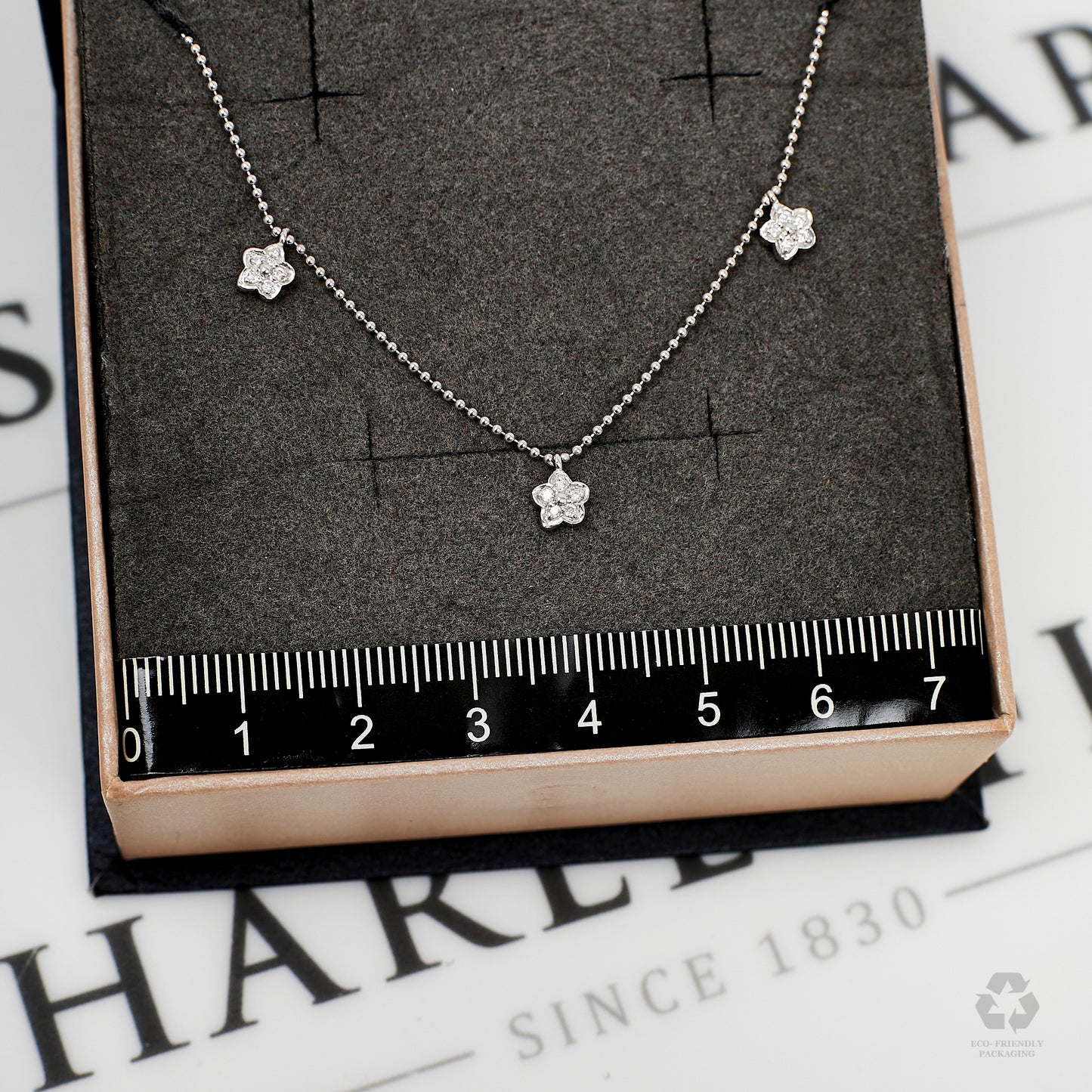 Pre-Owned 14ct White Gold Diamond Flower Necklace 16.5 Inch