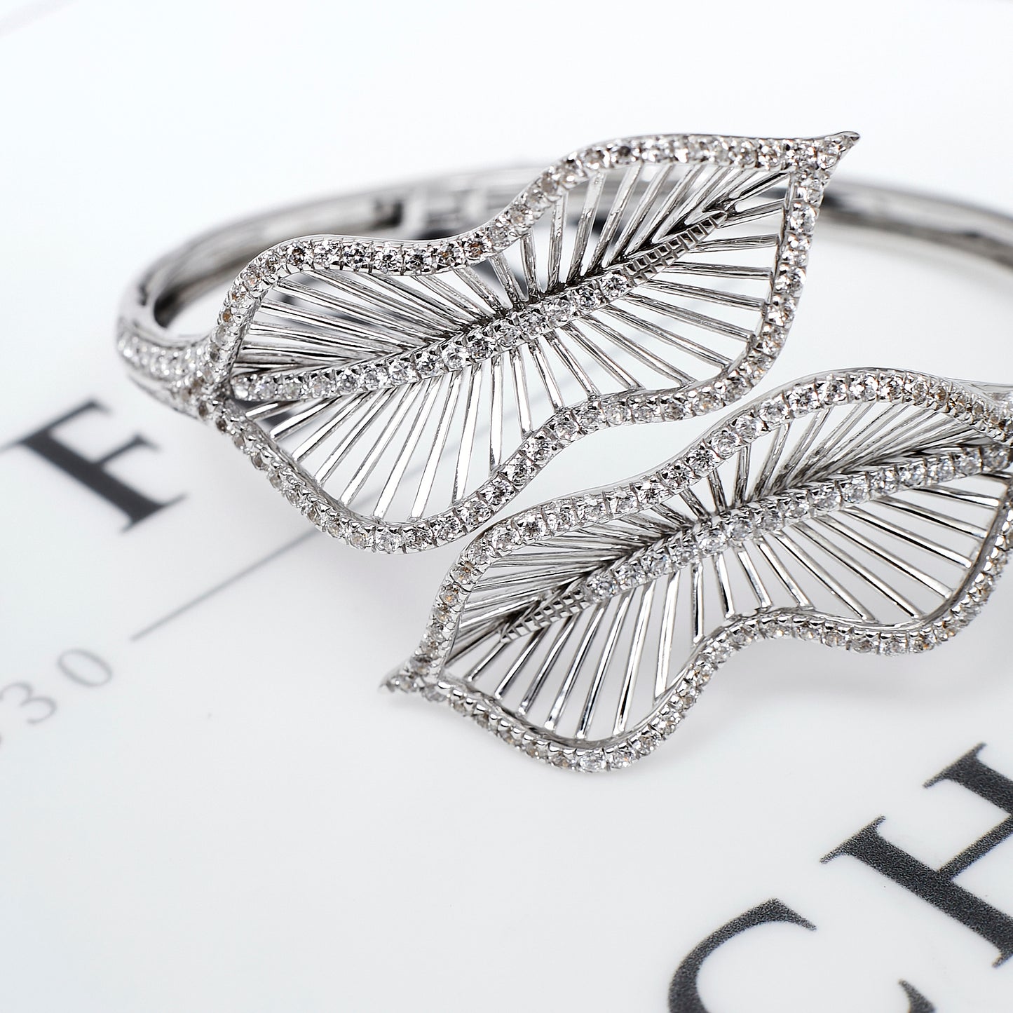 Pre-Owned 18ct White Gold CZ Double Leaf Hinged Bangle