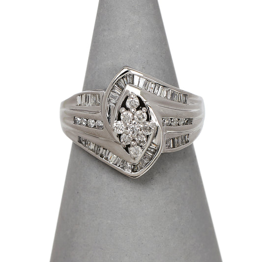 Pre-Owned 9ct White Gold Diamond Cluster Ring Size L