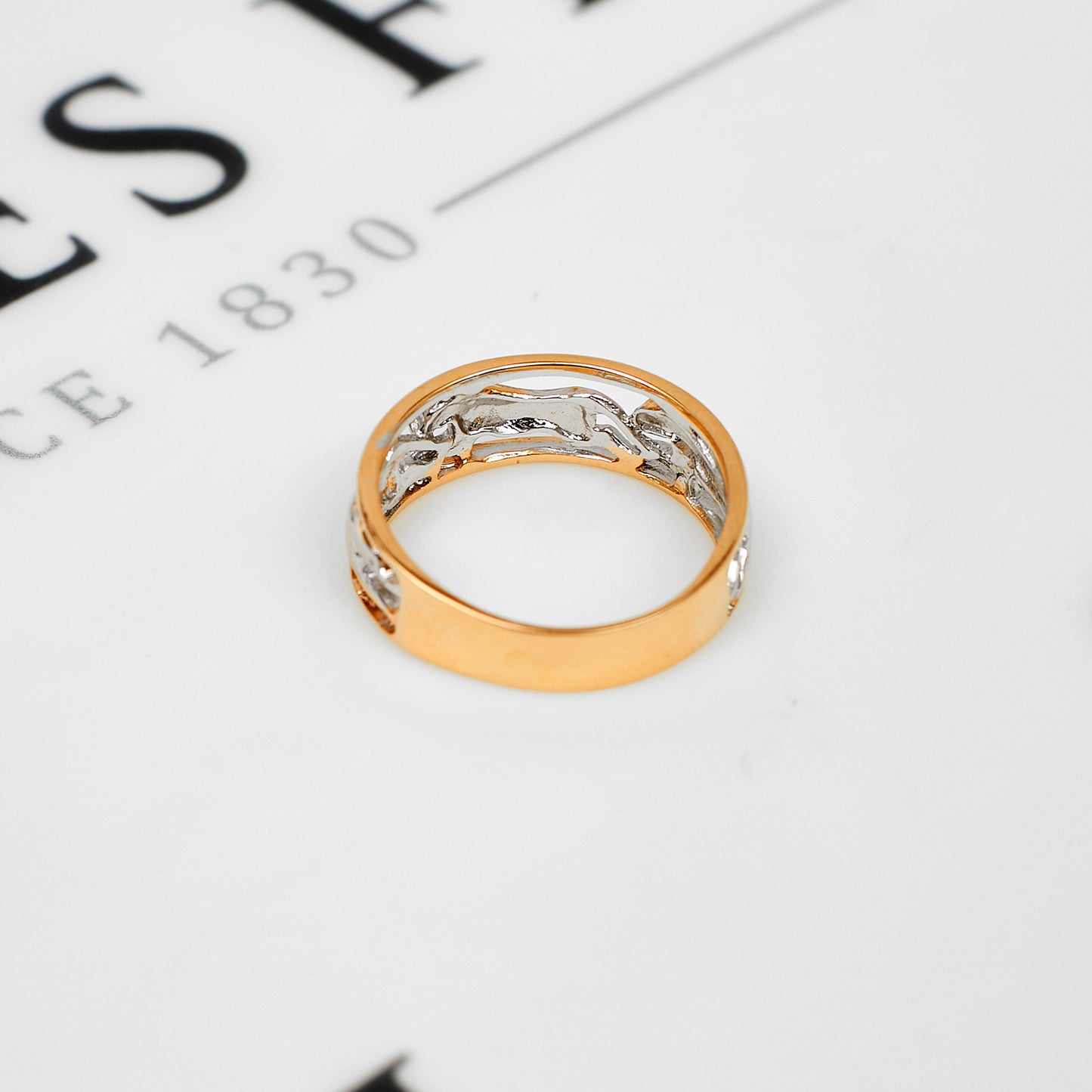 Pre-Owned 9ct Gold Two-Tone Panther Band Ring Size M