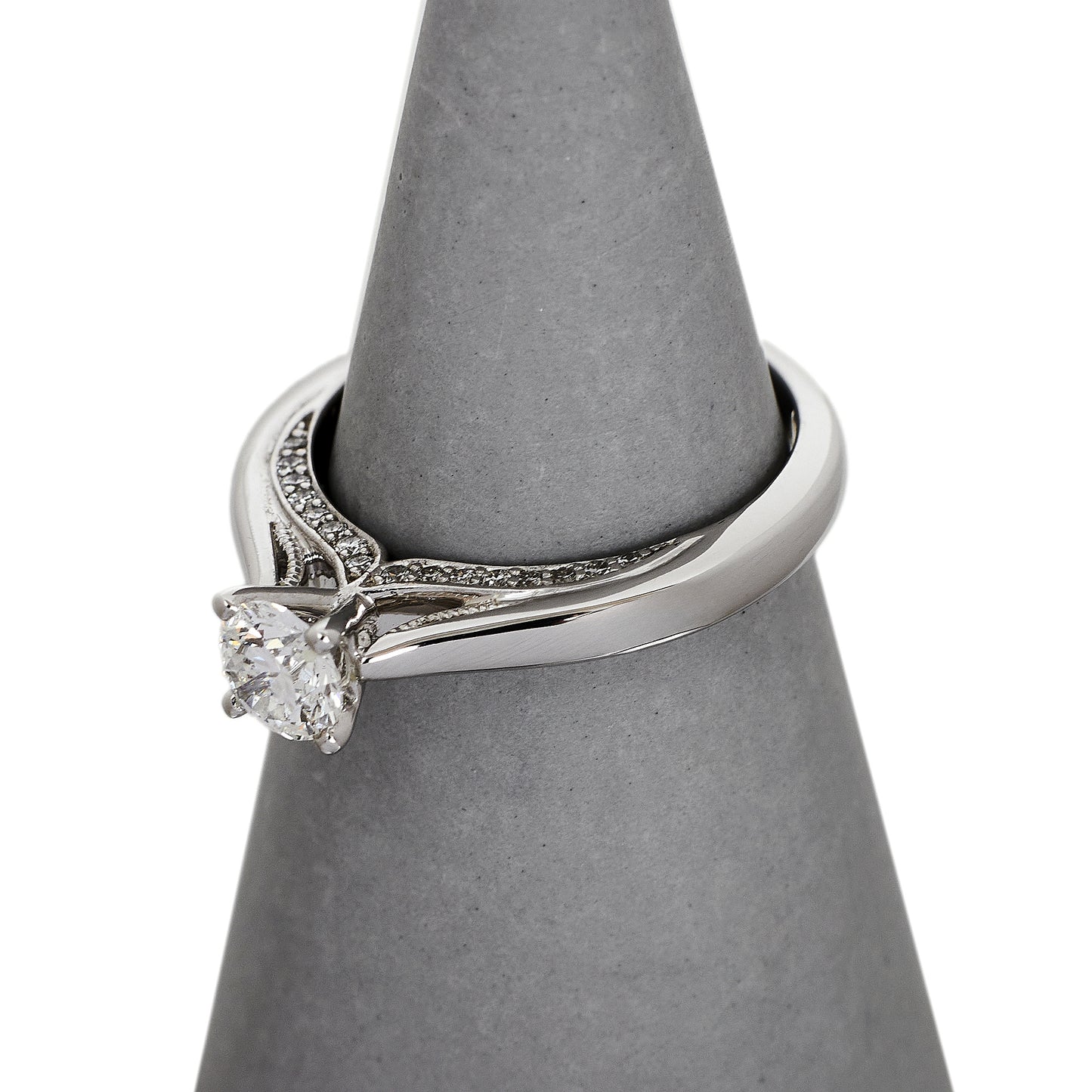 Pre-Owned 18ct White Gold Diamond Ring Shoulders Set