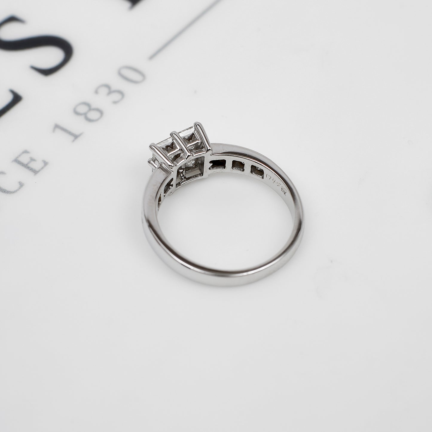 Pre-Owned 18ct White Gold Princess Cut Diamond Cluster Ring