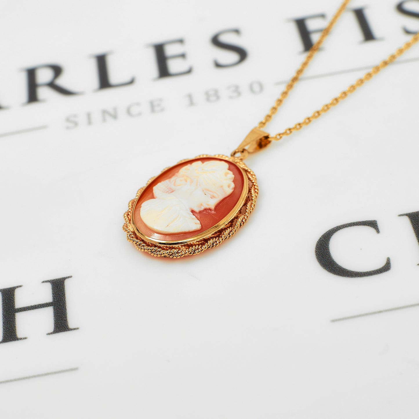 Pre-Owned 9ct Gold Cameo Pendant