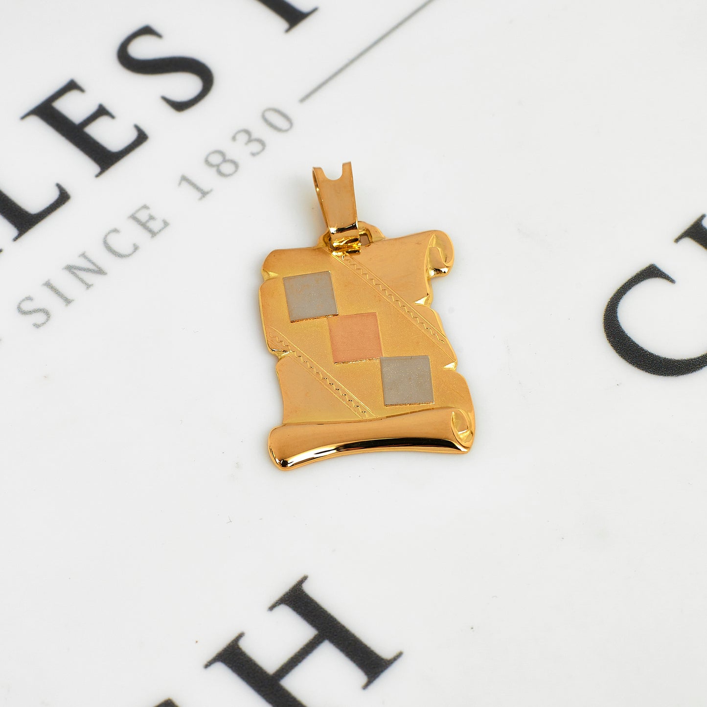 Pre-Owned 18ct Gold Tricolour Scroll Design Pendant