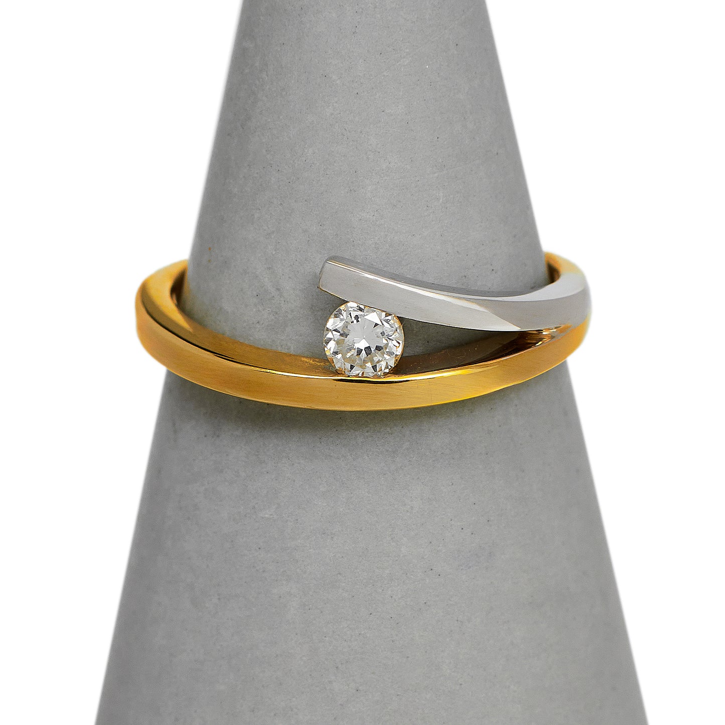 Pre-Owned 18ct Gold 2 Tone Diamond Split Band Ring Size N