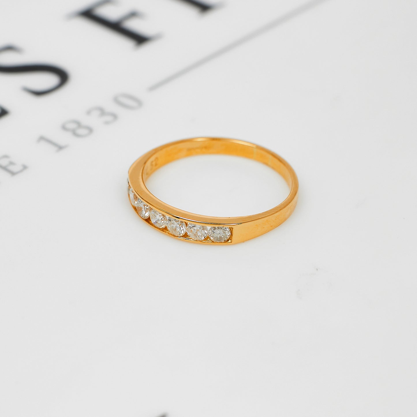 Pre-Owned 18ct Gold 7 Diamond Band Ring Size O