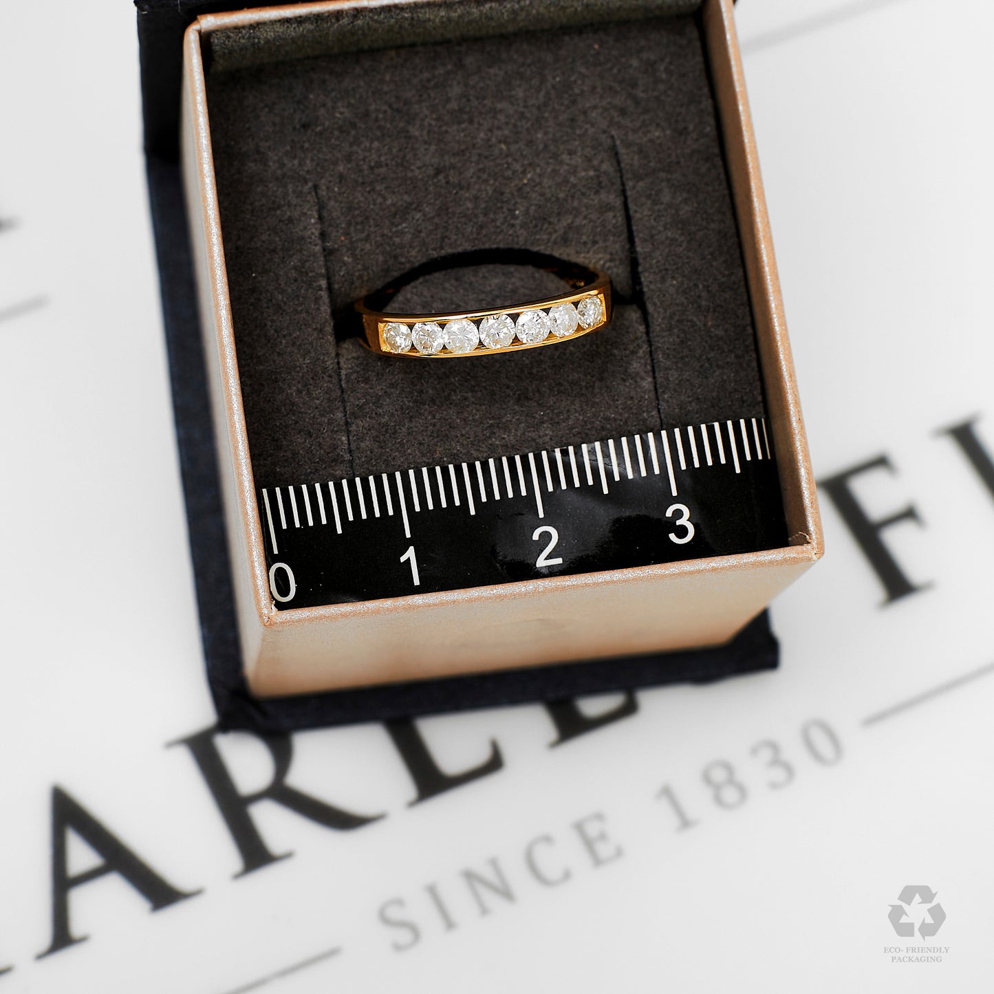 Pre-Owned 18ct Gold 7 Diamond Band Ring Size O