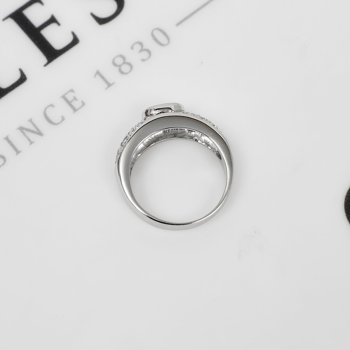 Pre-Owned 9ct White Gold CZ Band Ring Size M