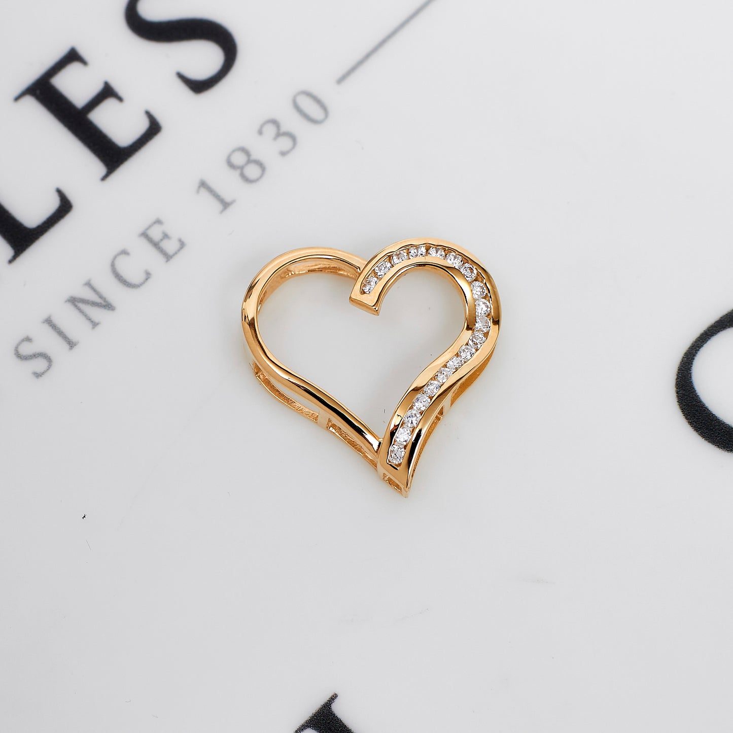 Pre-Owned 9ct Gold CZ Openwork Heart Pendant