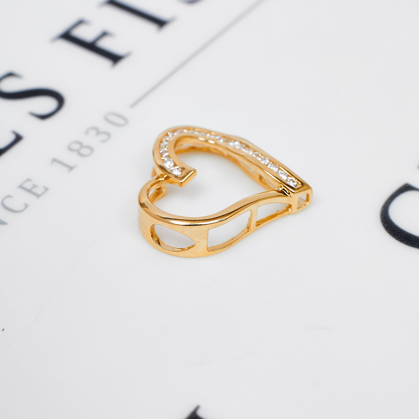 Pre-Owned 9ct Gold CZ Openwork Heart Pendant