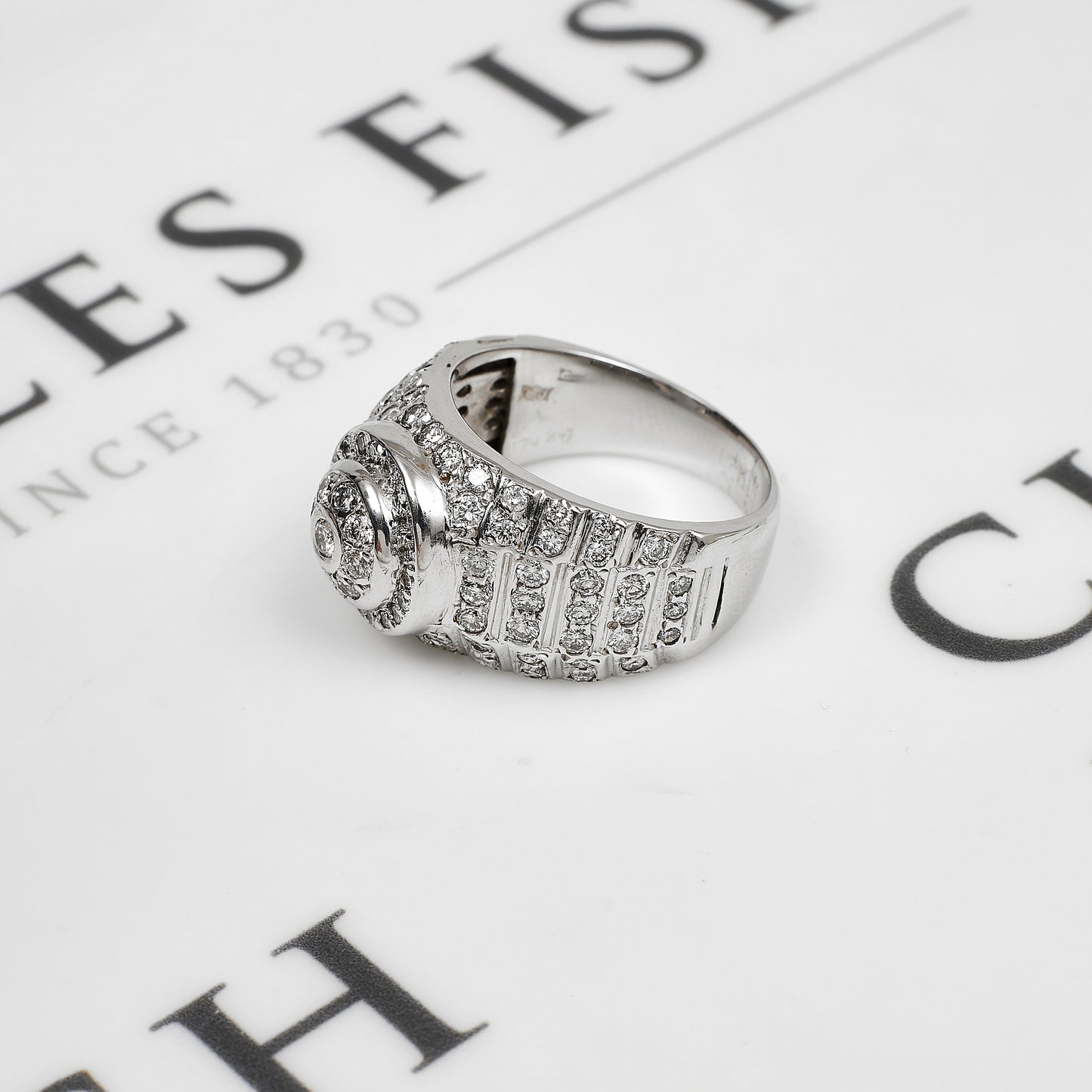 Pre-Owned 18ct White Gold & Diamond Mens Dress Ring Size Y