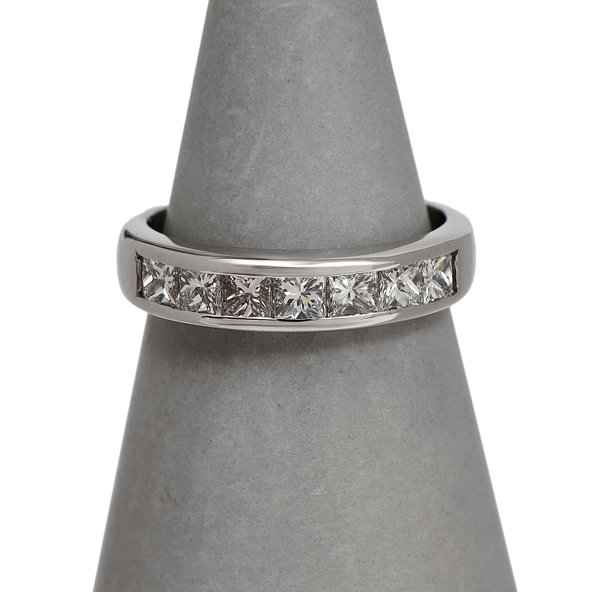 Pre-Owned 18ct White Gold 7 Diamond Half Eternity Ring Size K