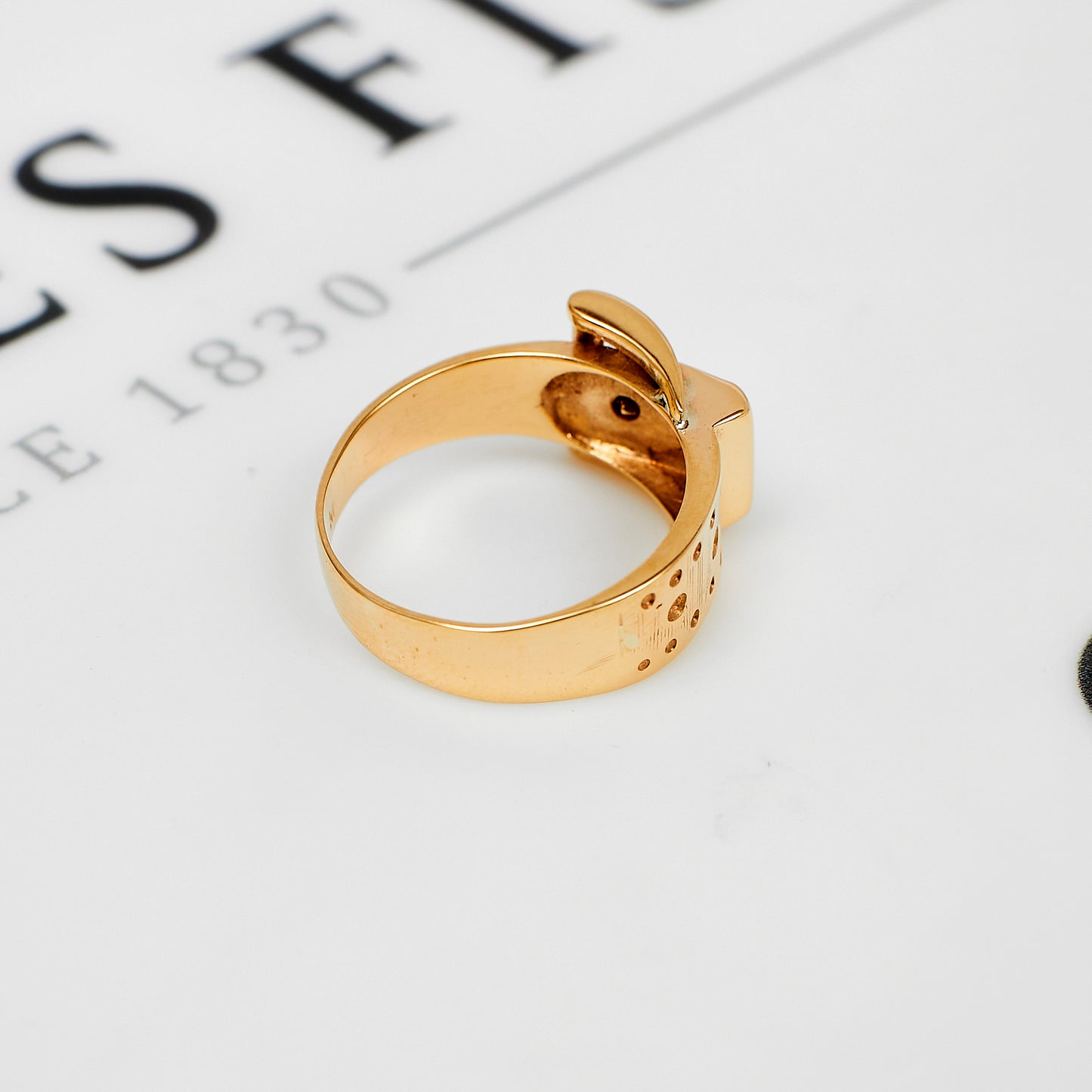 Pre-Owned 9ct Gold Buckle Ring Size O