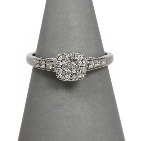 Pre-Owned 9ct White Gold Princess Cut Diamond Cluster Ring