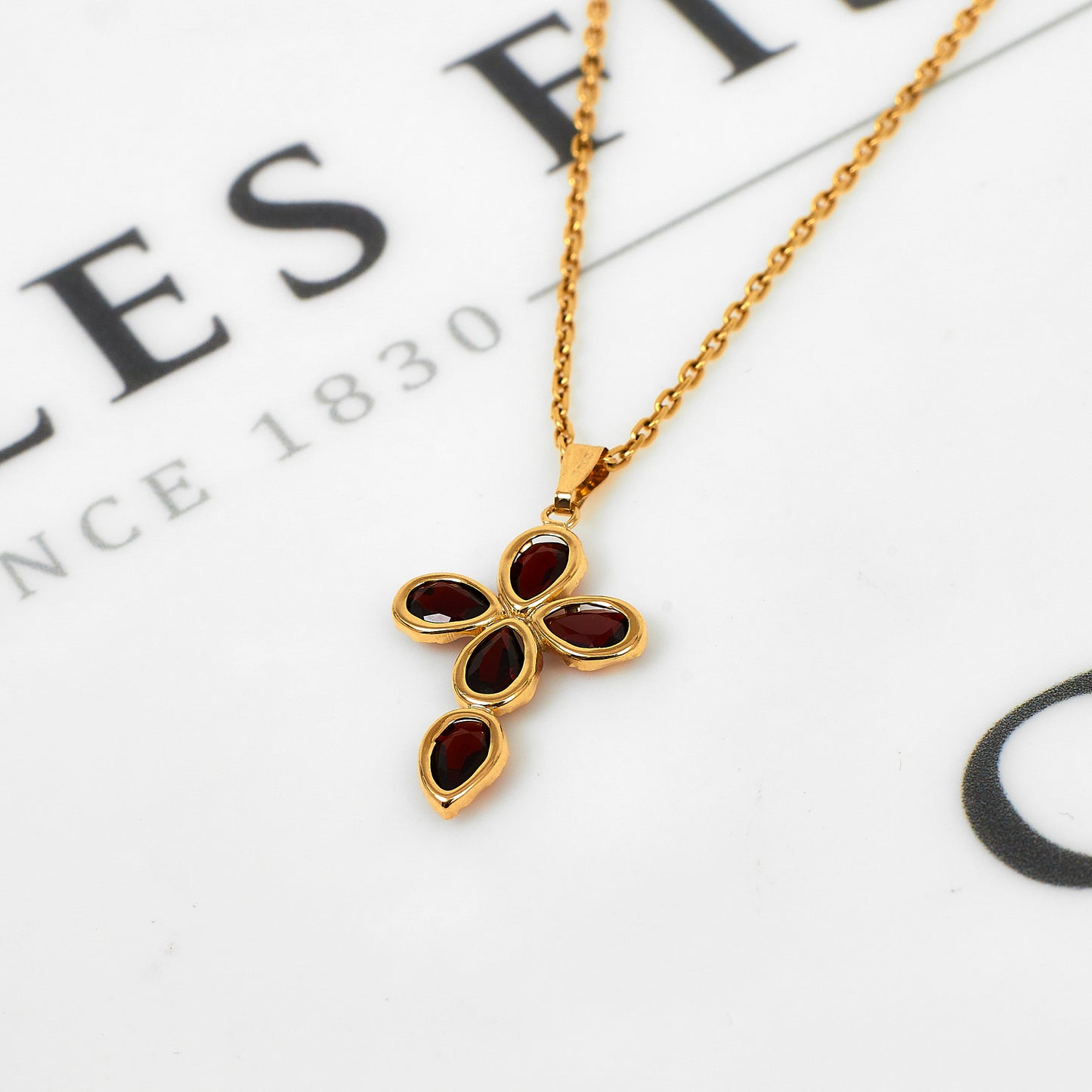 Pre-Owned 9ct Gold & 5 Garnet Cross Pendant