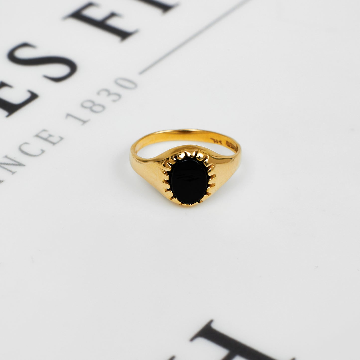 Pre-Owned 9ct Gold Onyx Child Signet Ring Size K