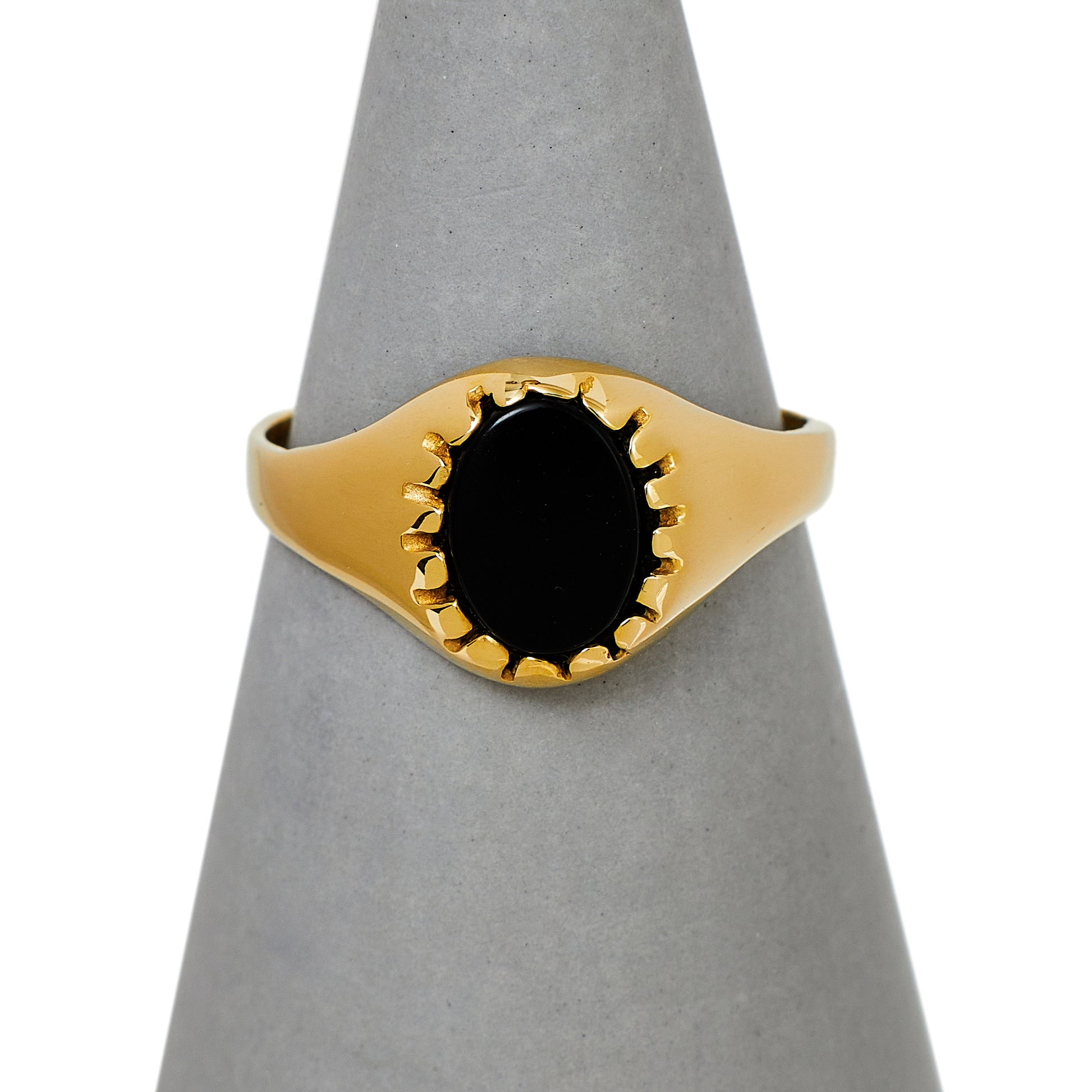 Pre-Owned 9ct Gold Onyx Child Signet Ring Size K