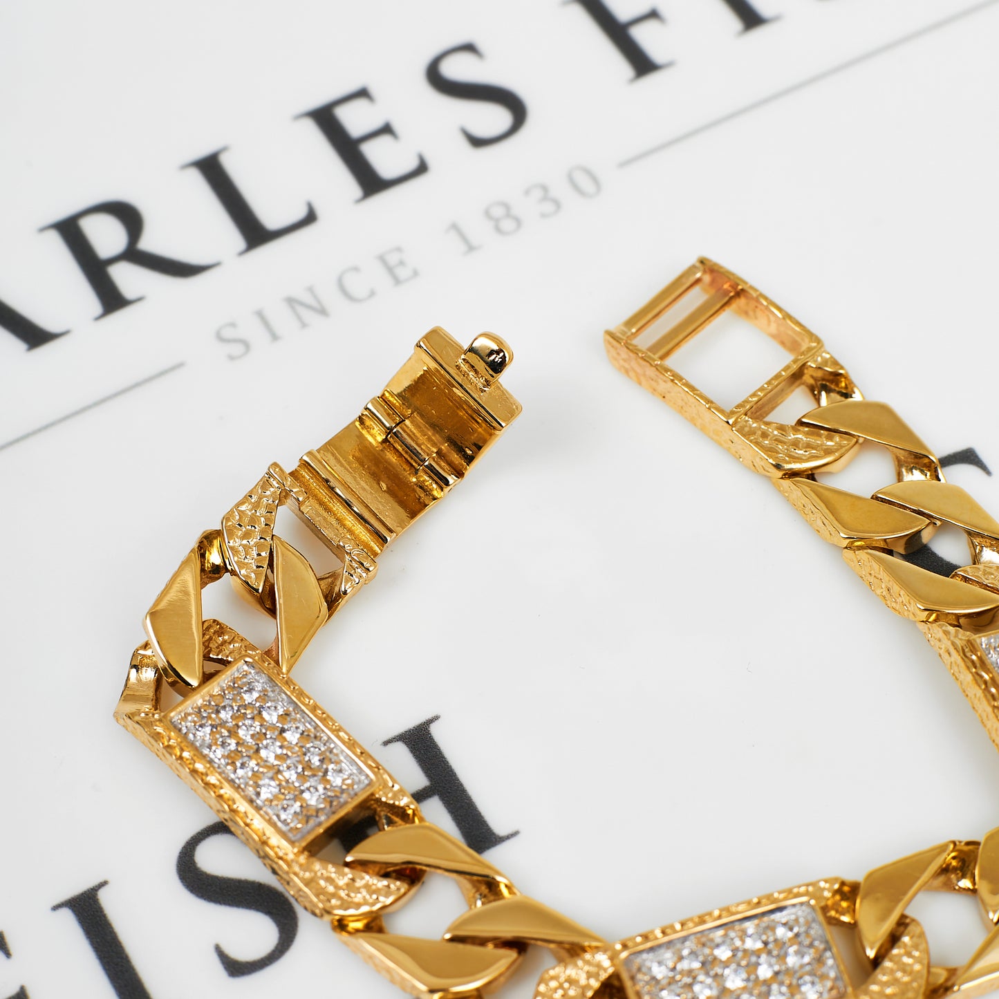 Pre-Owned 9ct Gold CZ Curb Bracelet 8 Inch
