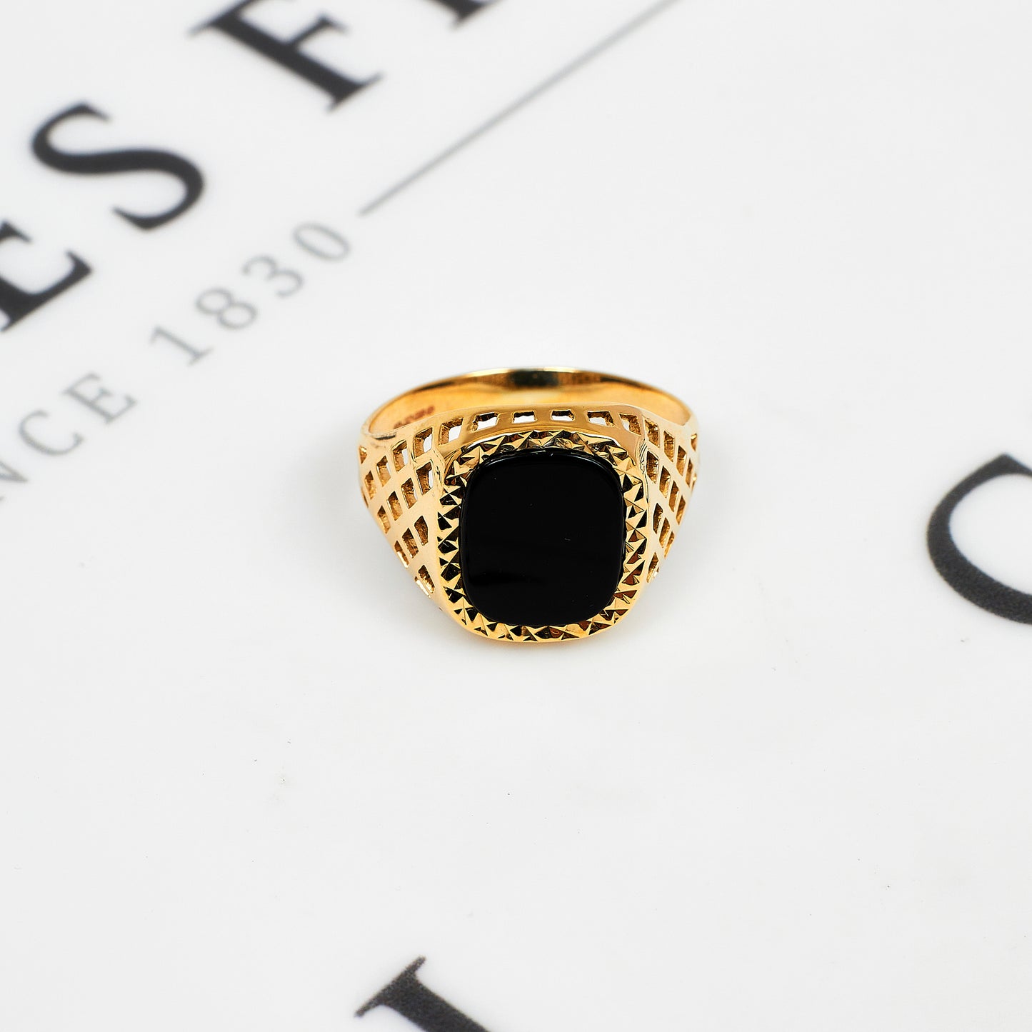 Pre-Owned 9ct Gold Rectangular Onyx Signet Ring Size R
