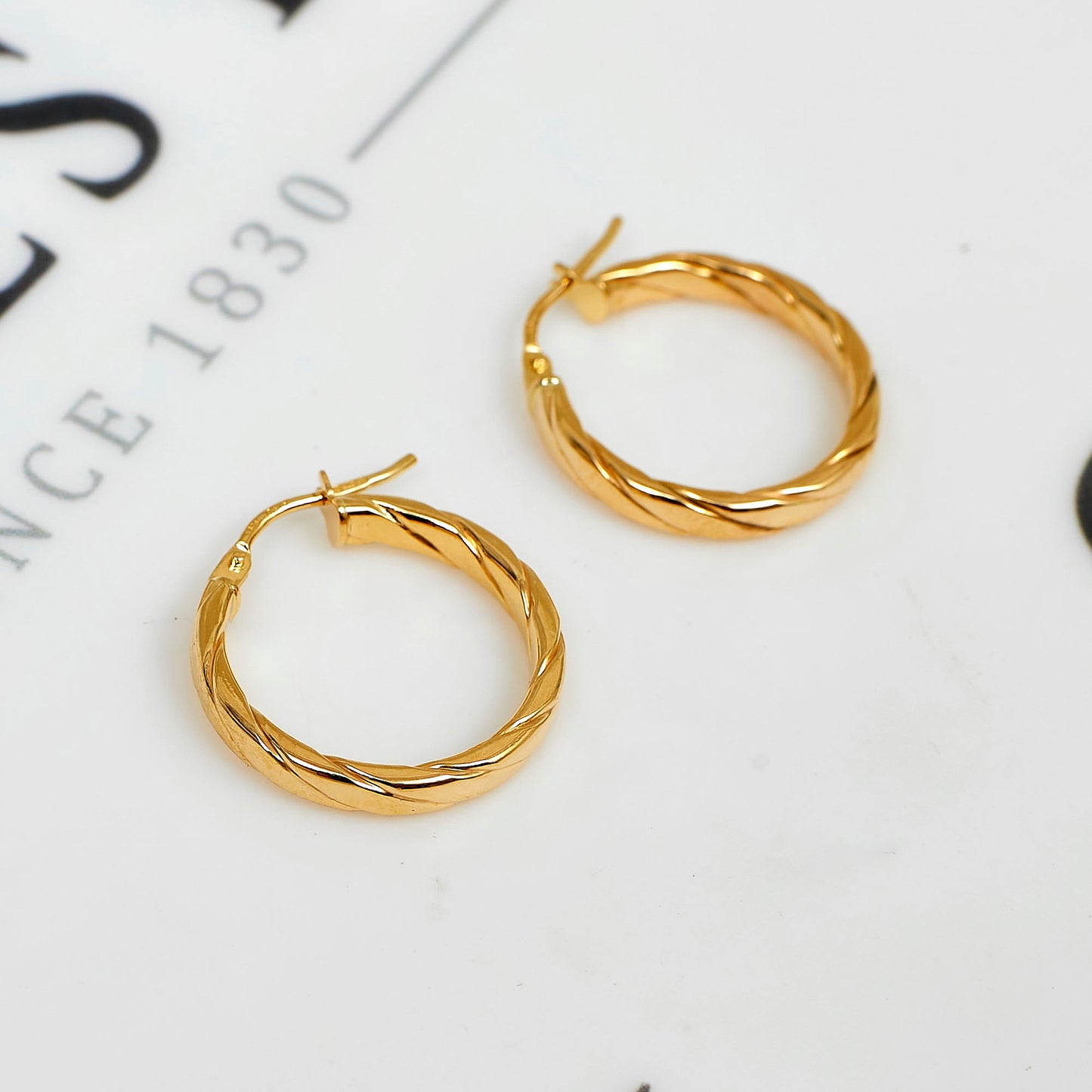 Pre-Owned 9ct Gold Hollow Twist Design Creole Hoop Earrings
