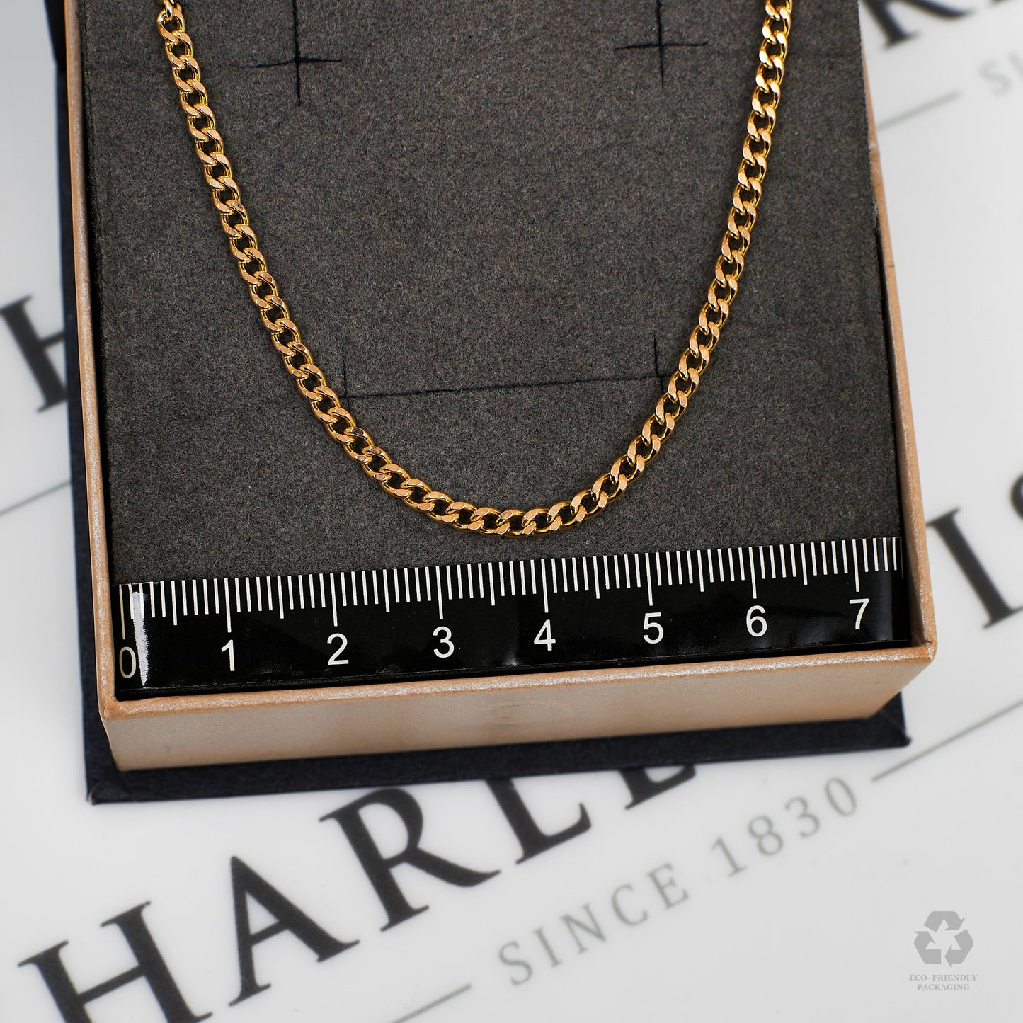 Pre-Owned 9ct Gold Hollow Curb Chain Necklace 20 Inch