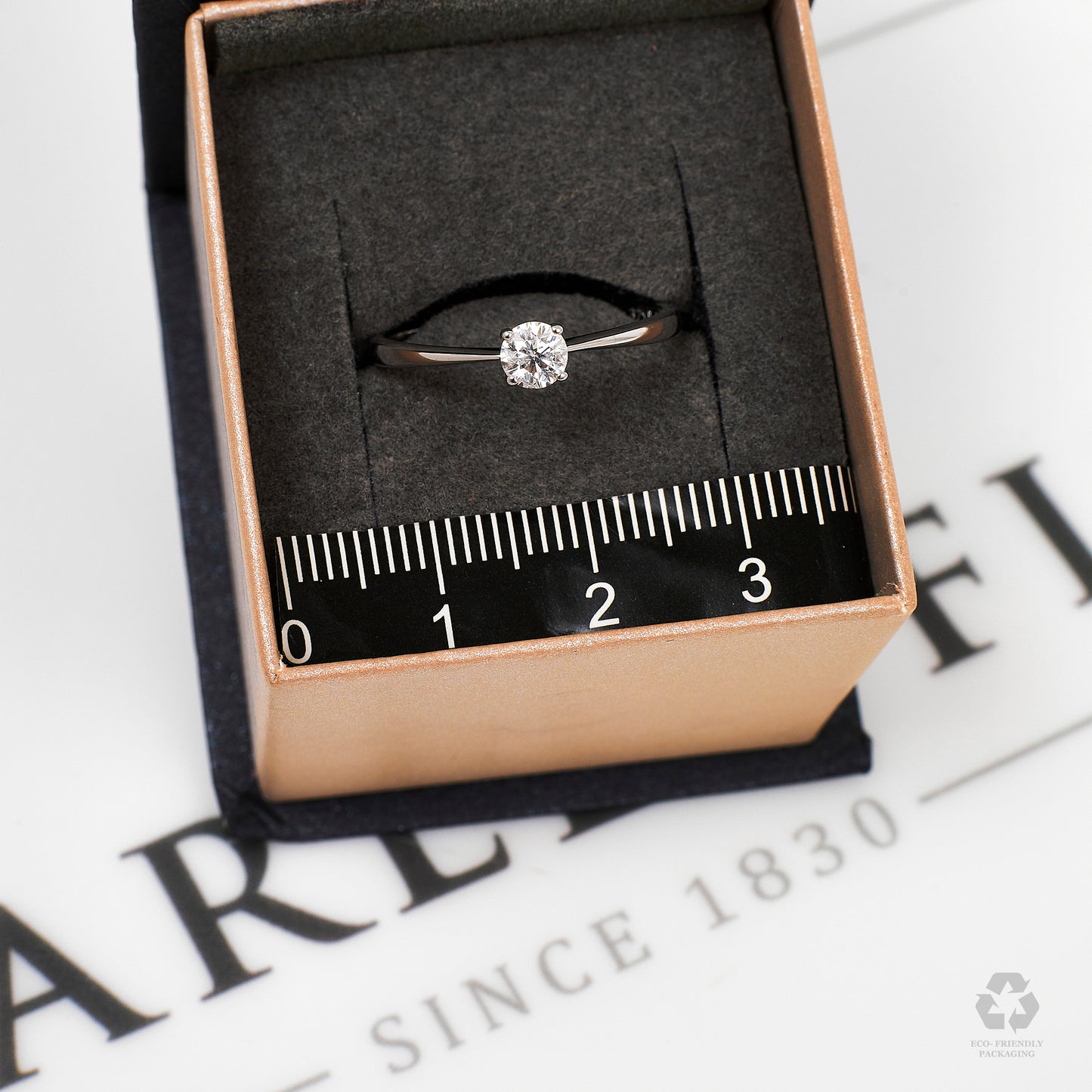 Pre-Owned 9ct White Gold & Diamond Solitaire Ring Size P.5