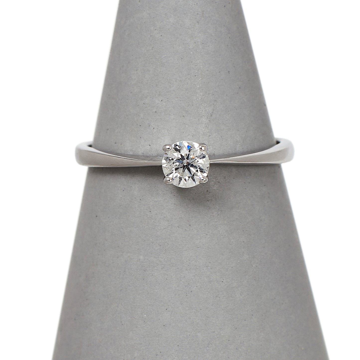Pre-Owned 9ct White Gold & Diamond Solitaire Ring Size P.5